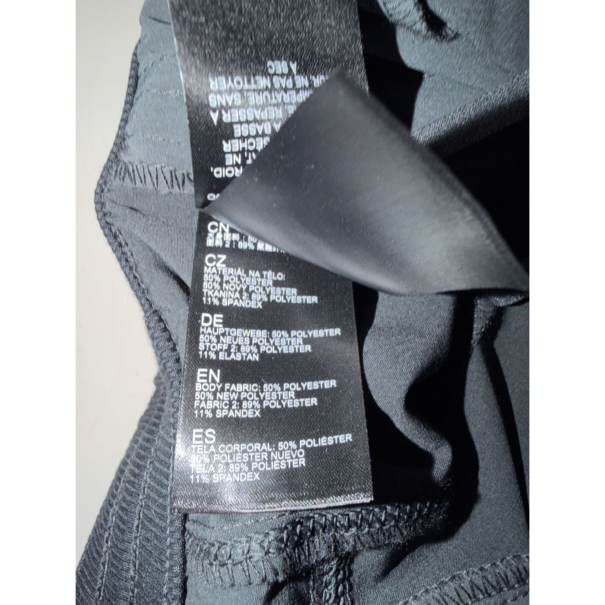Kuhl NWT Kuhl Freeflex Shorts Small 4” Black MSRP$69 Size 28" / US 6 / IT 42 - 8 Thumbnail