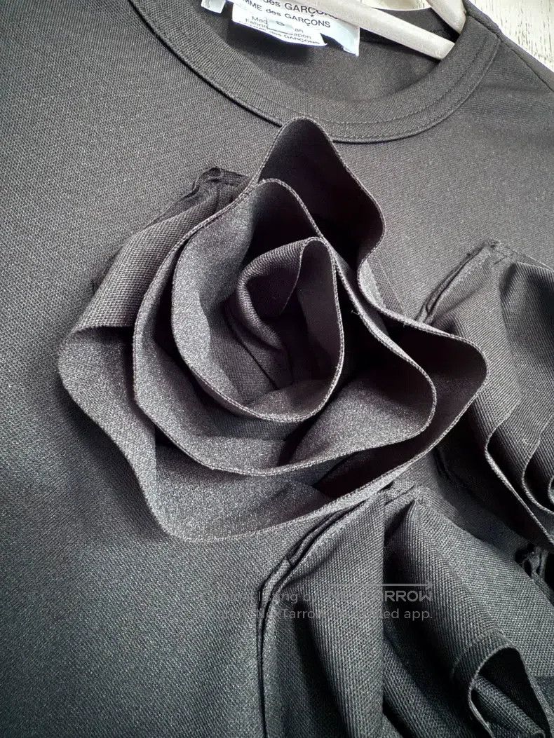 Comme des Garcons Comme Des Garcons Black 3D Flower Long Sleeve T-shirt, Siz Size S / US 4 / IT 40 - 3 Thumbnail