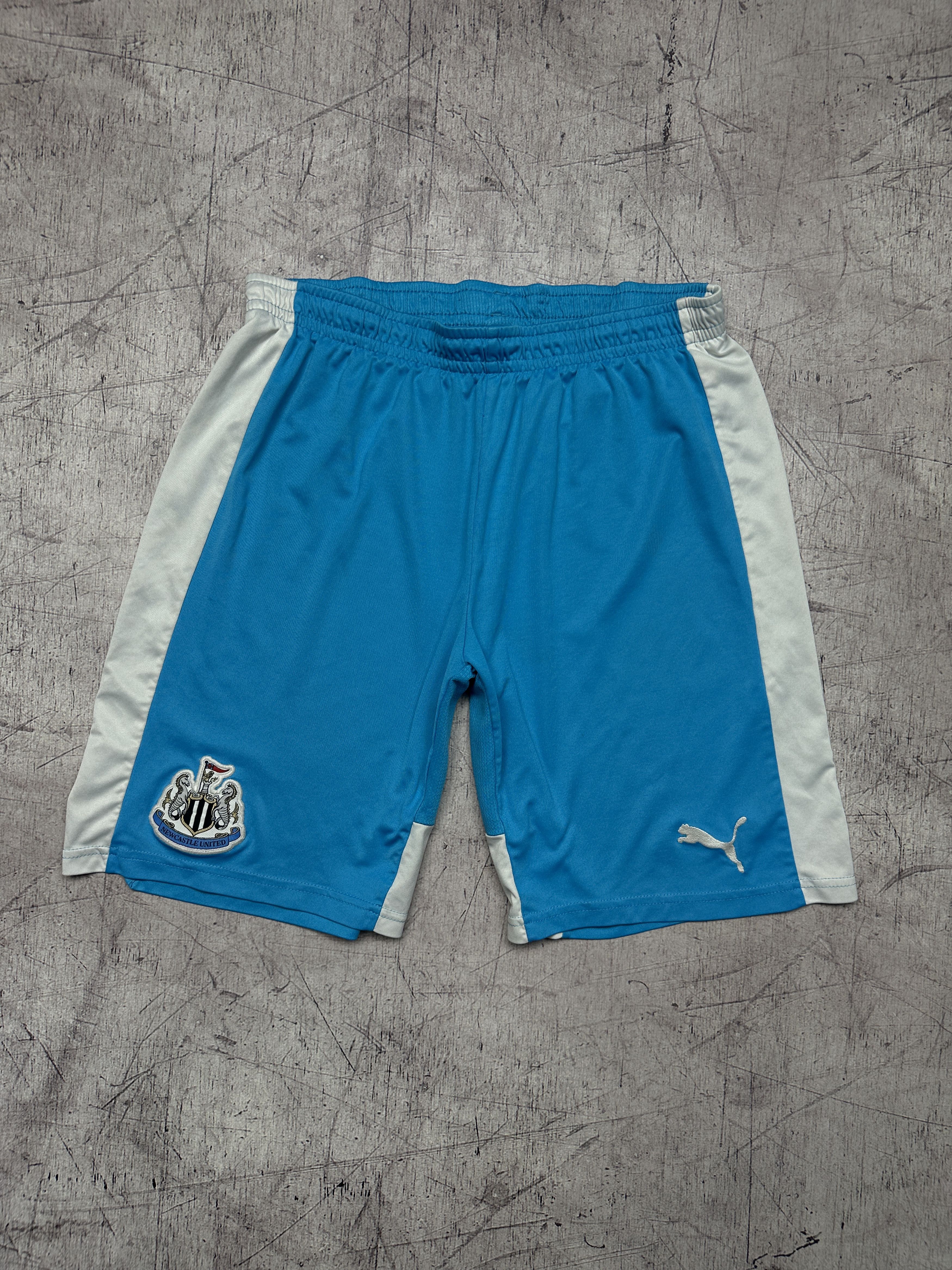Puma Newcastle United Puma Soccer Football Shorts Size US 32 / EU 48 - 1 Thumbnail