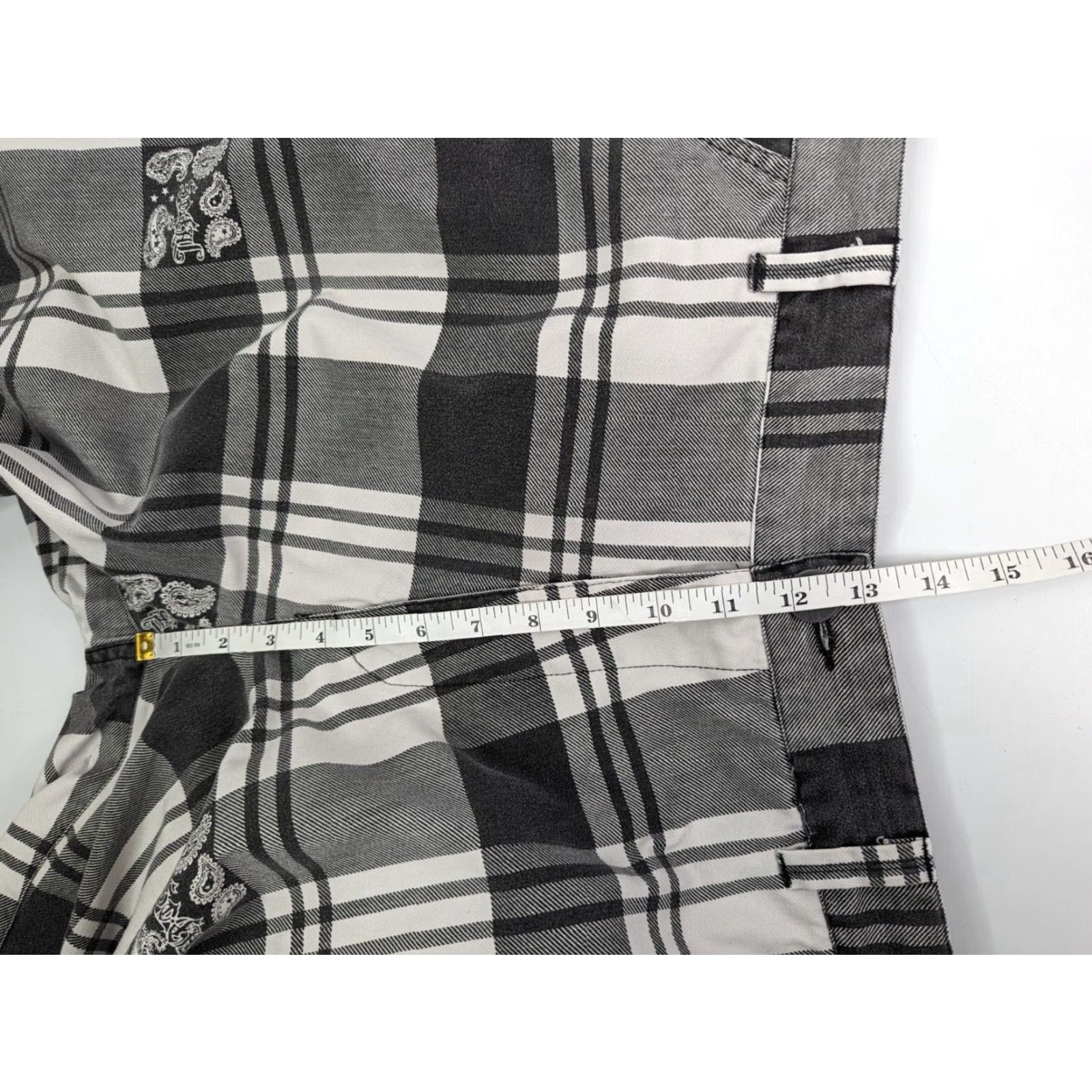 No Fear No Fear Mens No Fear SoCal Shorts Plaid Cotton Polyester Black 36 Knit, Regular, Flat Front | 90s 2000s Skater Grunge Y2K Casual Mens Size US 36 / EU 52 - 5 Thumbnail