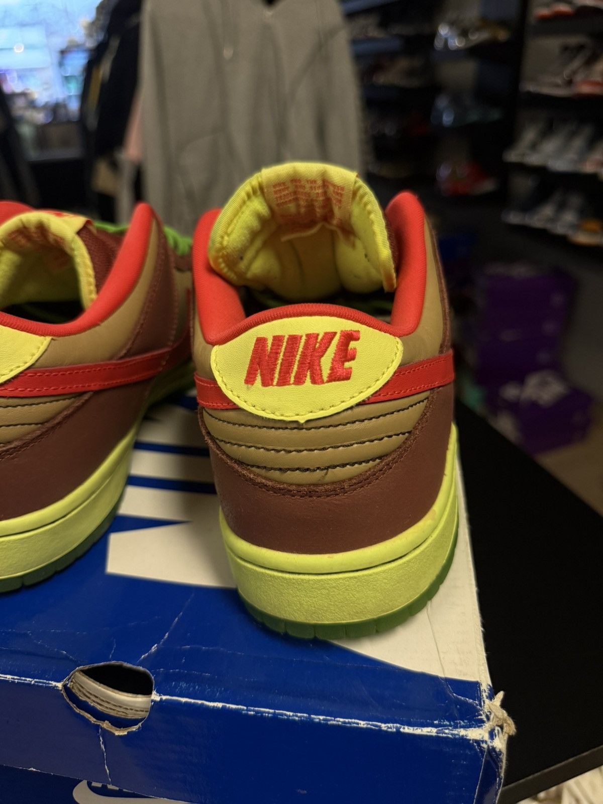 Nike Nike Dunk Low Premium SB Toxic Sea Robbin Size 11 Men’s Size US 11 / EU 44 - 9 Thumbnail