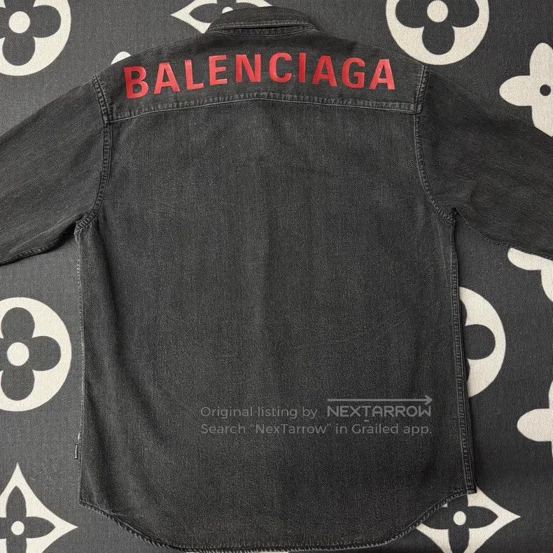 Balenciaga Balenciaga size 39 Back Red Letter Denim Long-Sleeve Shirt Size US S / EU 44-46 / 1 - 3 Thumbnail