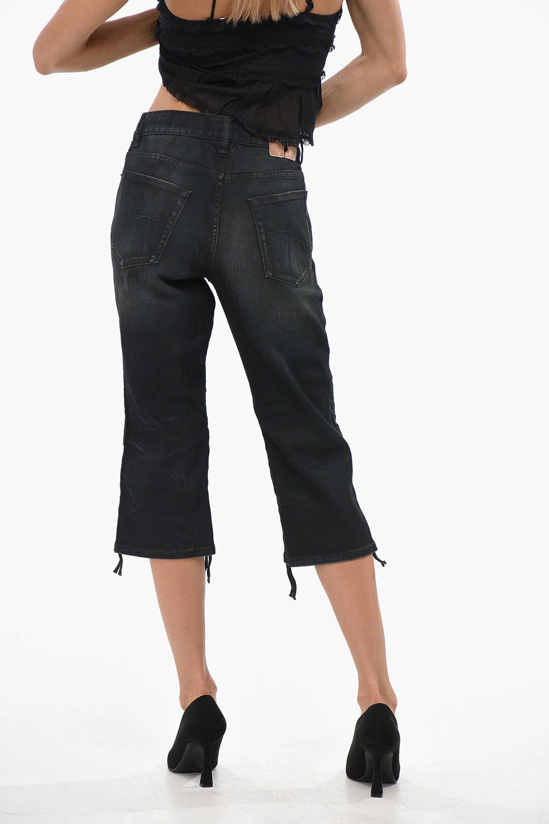 Balenciaga og1mm0326 Cropped Dark-Wash Jeans in Grey Size 25" / US 0 / IT 36 - 2 Thumbnail