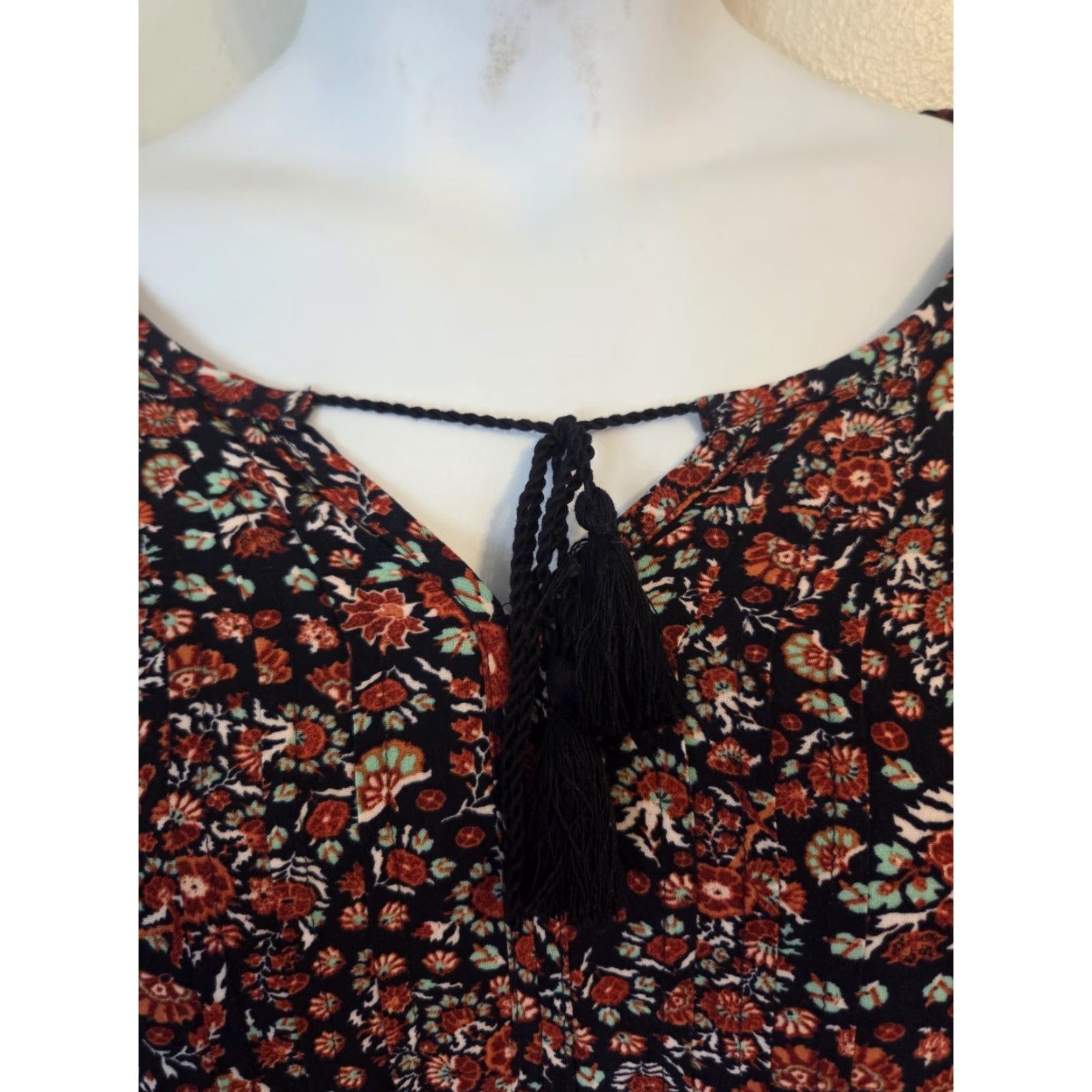 Vintage VINTAGE? No — rearranged title: Sonoma Floral Print Tassels Peasant Top 3/4 Sleeve Split Neck Boho Hippie Plus Size 2X Womens Blouse Size XXL / US 16-18 / IT 52-54 - 2 Thumbnail