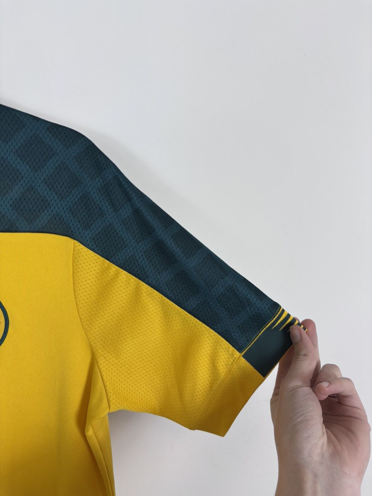 New Balance New Balance Celtic 2019/2020 Away Football Soccer Jersey Size US S / EU 44-46 / 1 - 11 Thumbnail