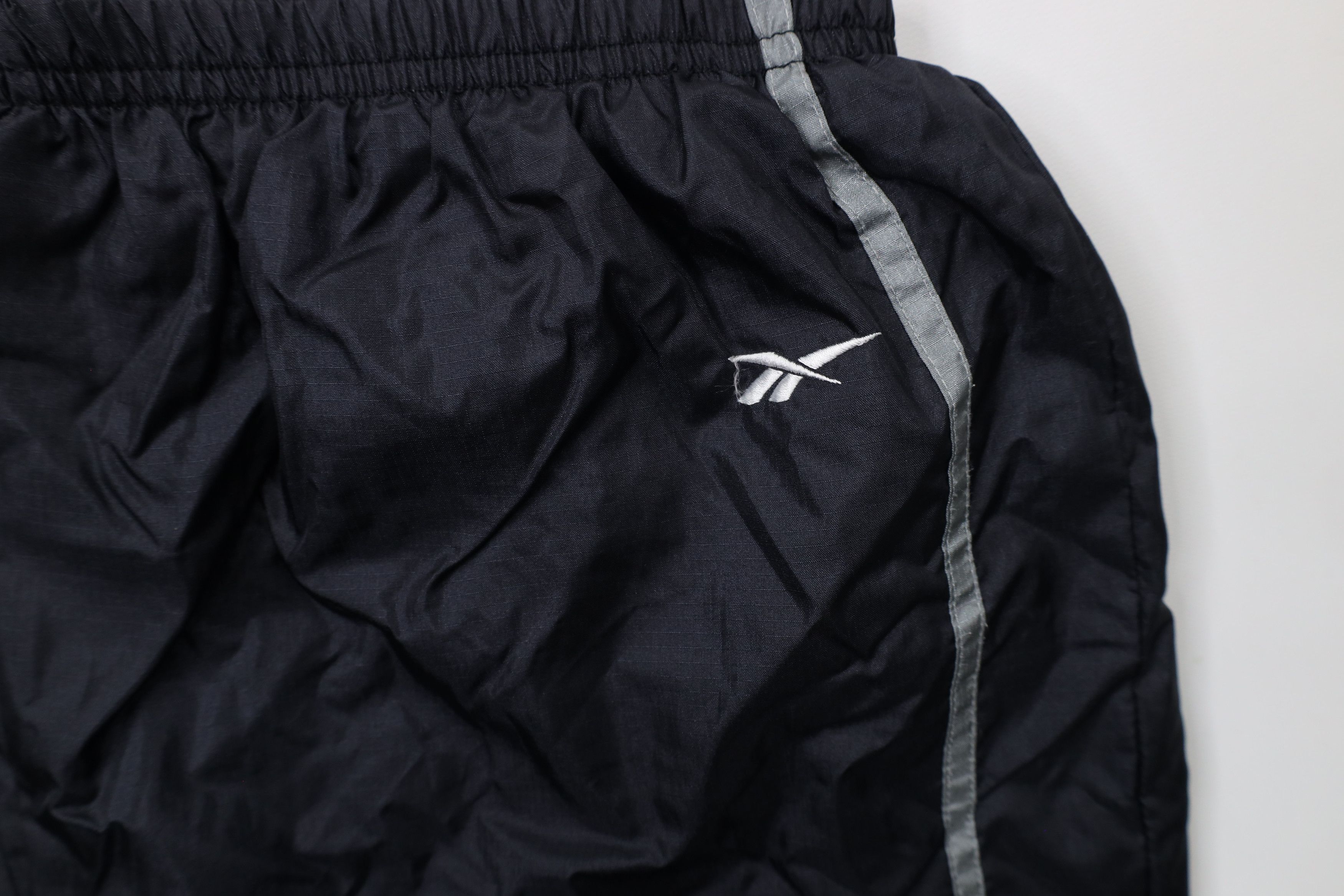 Reebok × Vintage Vintage 90s Reebok Logo Lined Nylon Windbreaker Pants Black Size US 36 / EU 52 - 7 Thumbnail