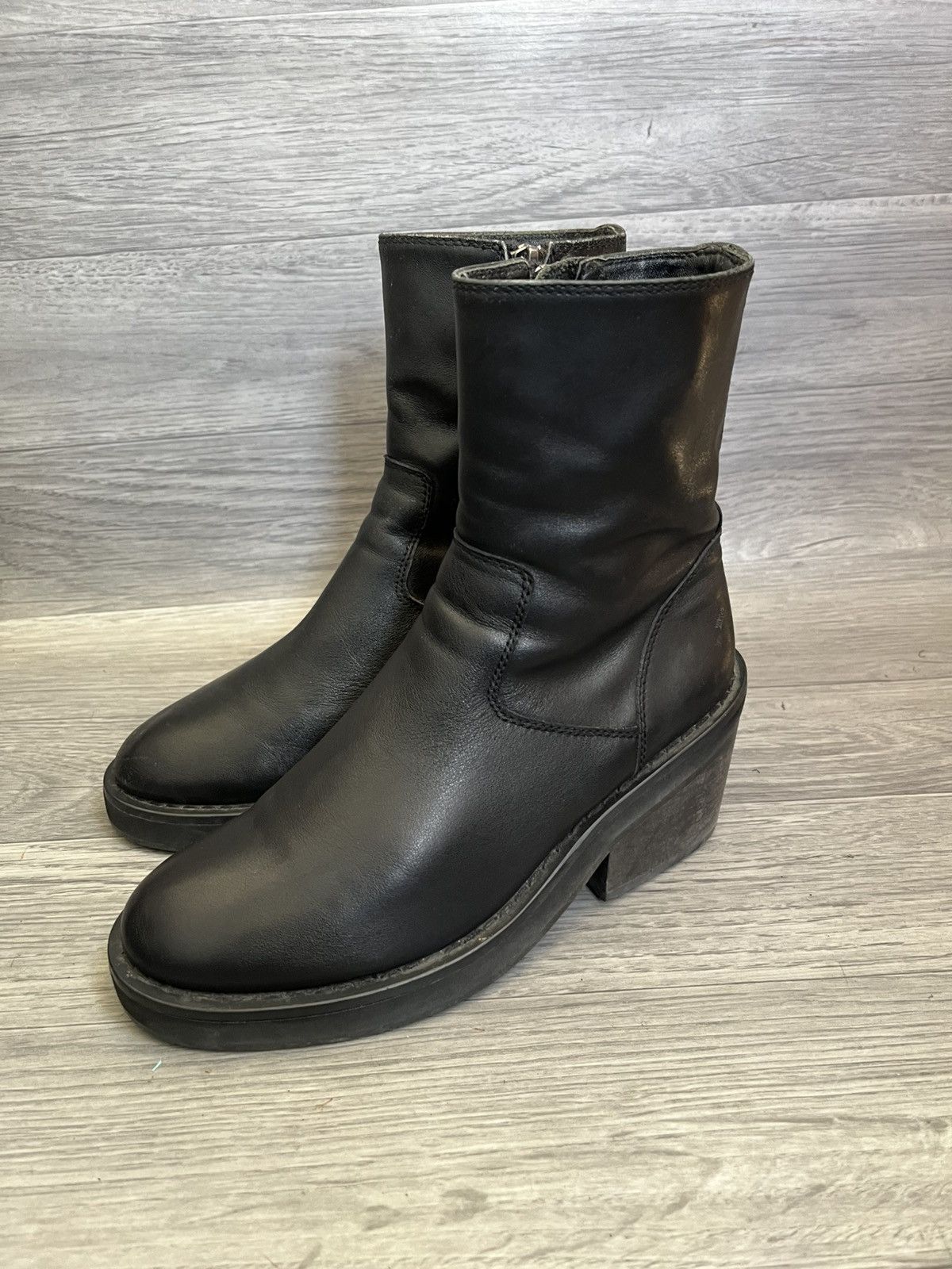 Ann Demeulemeester Ann demeulemeester ankle leather short boots sz 36 Size US 6 / IT 36 - 1 Thumbnail