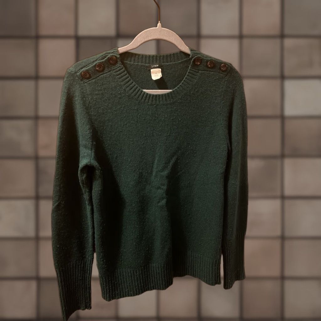 J.Crew VINTAGE J.CREW Womens Sweater Medium Green Crew Neck Long Sleeve Pullover Buttons On Shoulders Size M / US 6-8 / IT 42-44 - 1 Thumbnail
