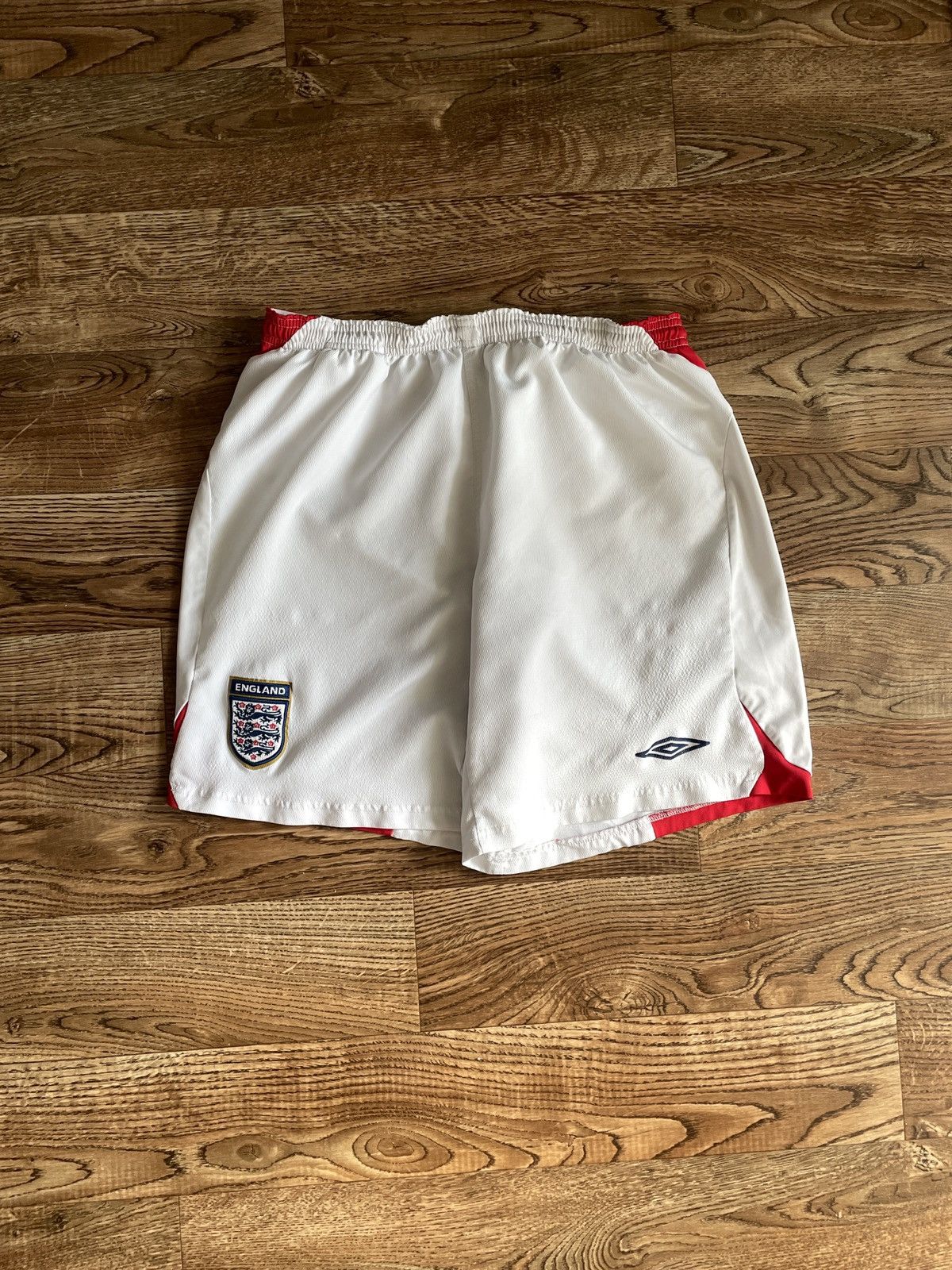 Umbro × Vintage Vintage 90s Umbro England shorts streetwear style size XL Size US 35 - 1 Thumbnail
