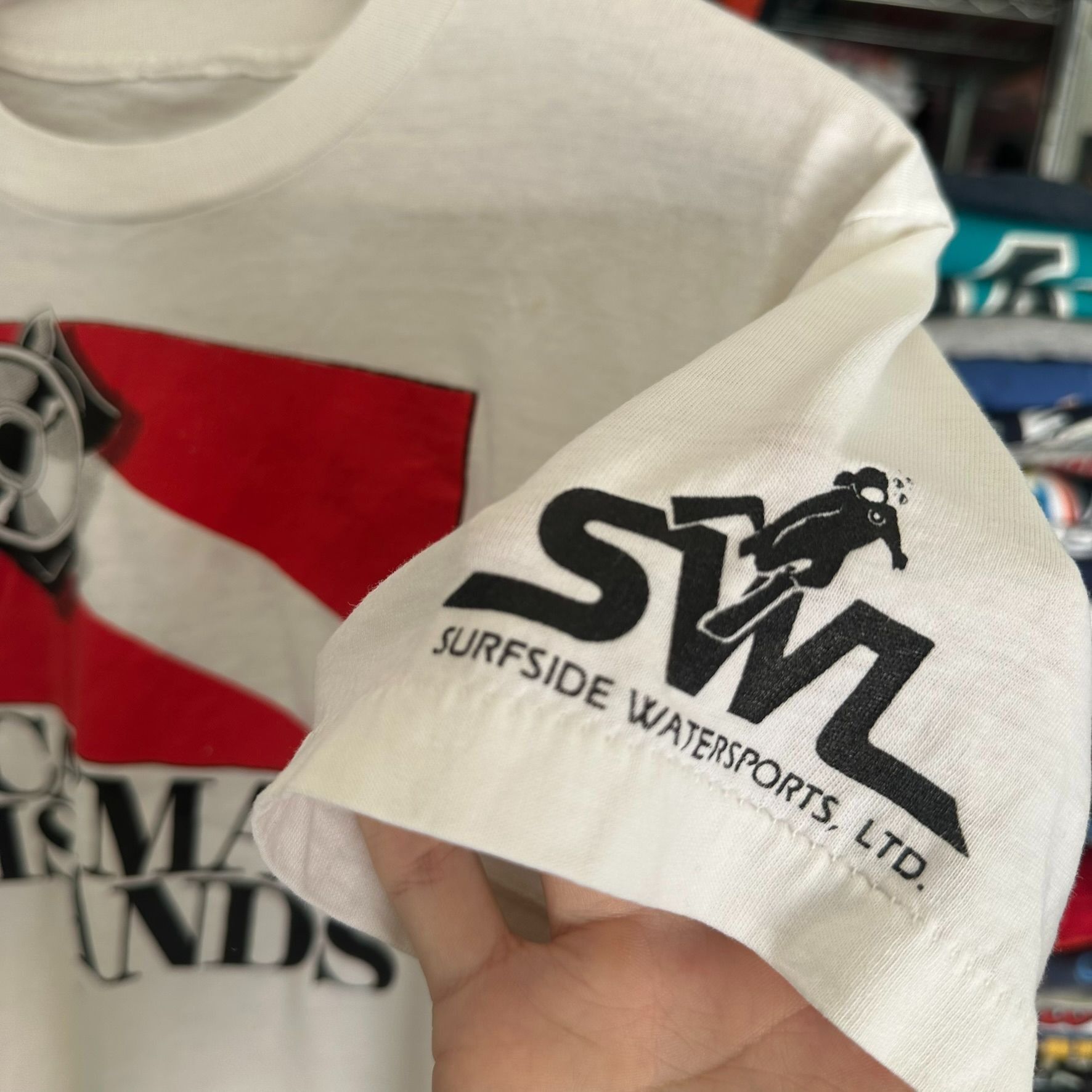 Vintage Vintage 80s Cayman Islands Scuba Diving T-Shirt Single Stitc Size US S / EU 44-46 / 1 - 3 Thumbnail