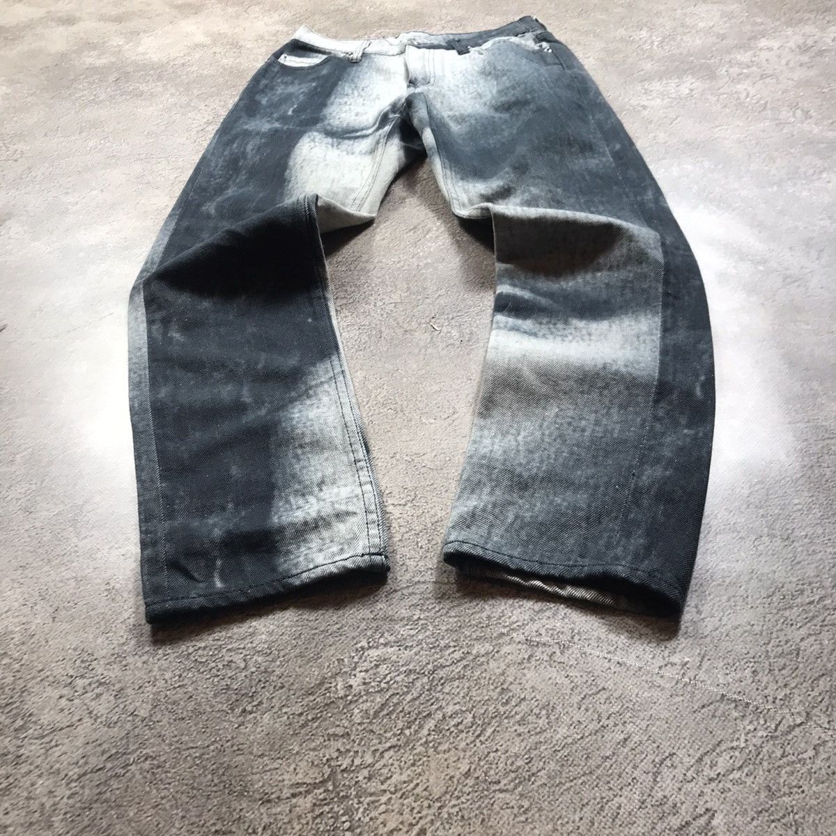 Vintage Vintage Y2K Cheap Monday Distressed Baggy Jeans Grunge 26 Size US 26 / EU 42 - 1 Thumbnail