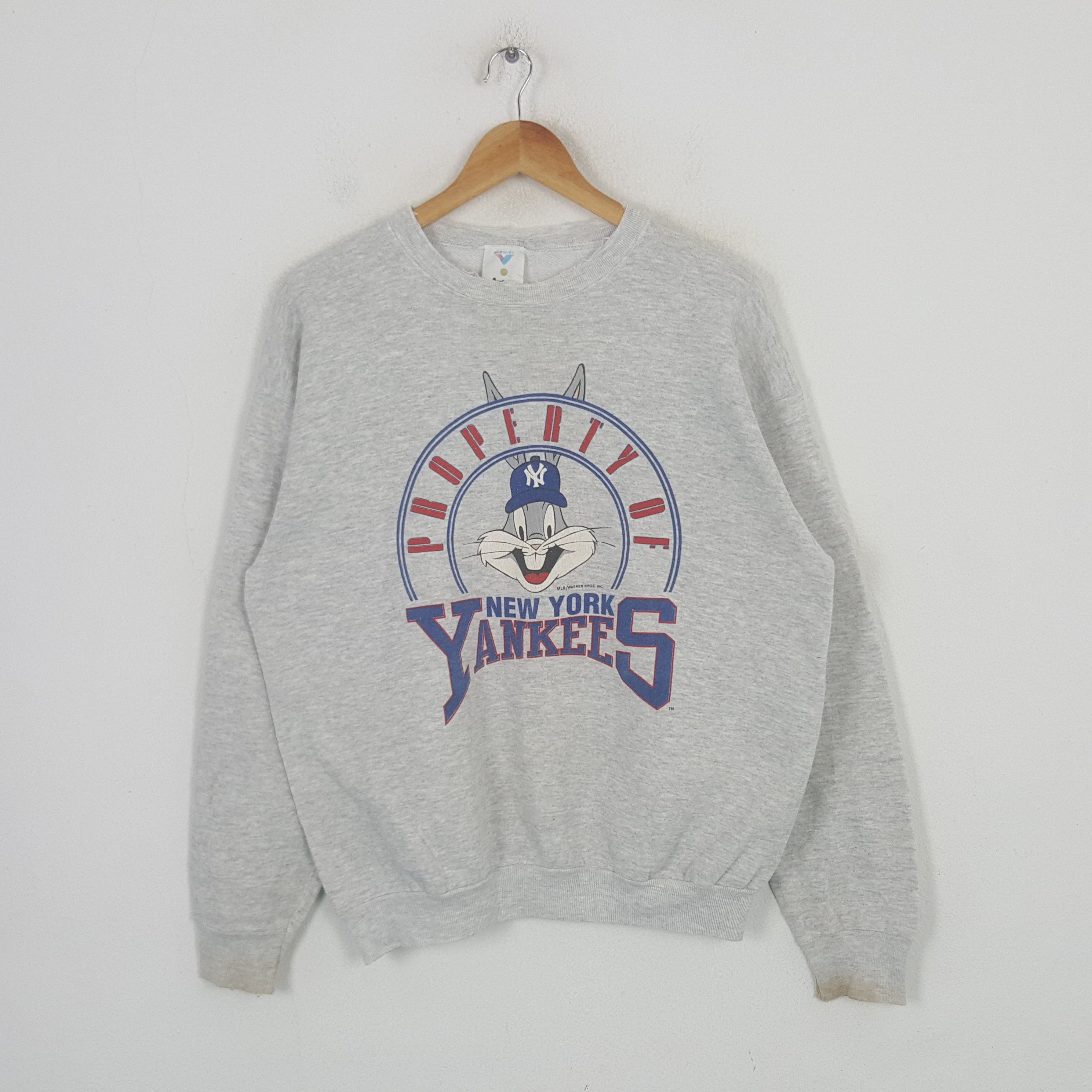 New York Yankees Vintage New York Yankees X Bugs Bunny Sweatshirt C302N11 Size US M / EU 48-50 / 2 - 1 Thumbnail