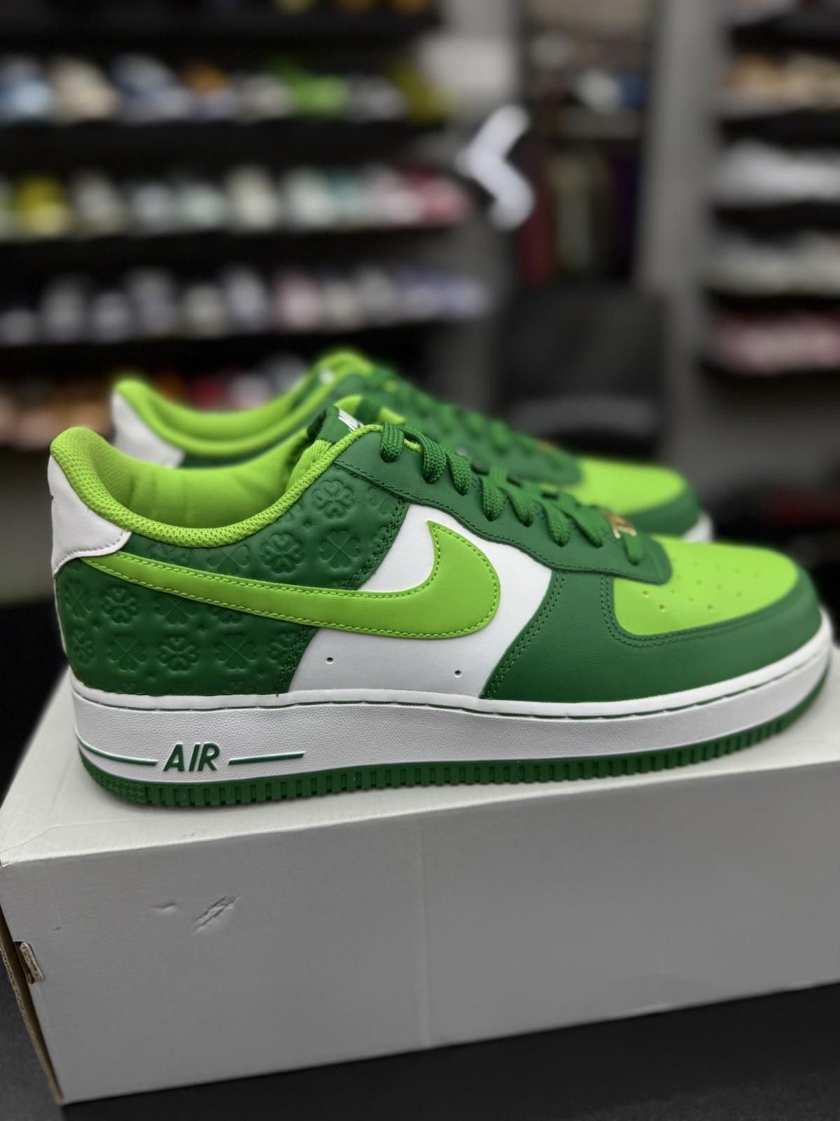 Nike Size 10.5 - Nike Air Force 1 Low St. Patrick's Day Brand New Size US 10.5 / EU 43-44 - 2 Thumbnail