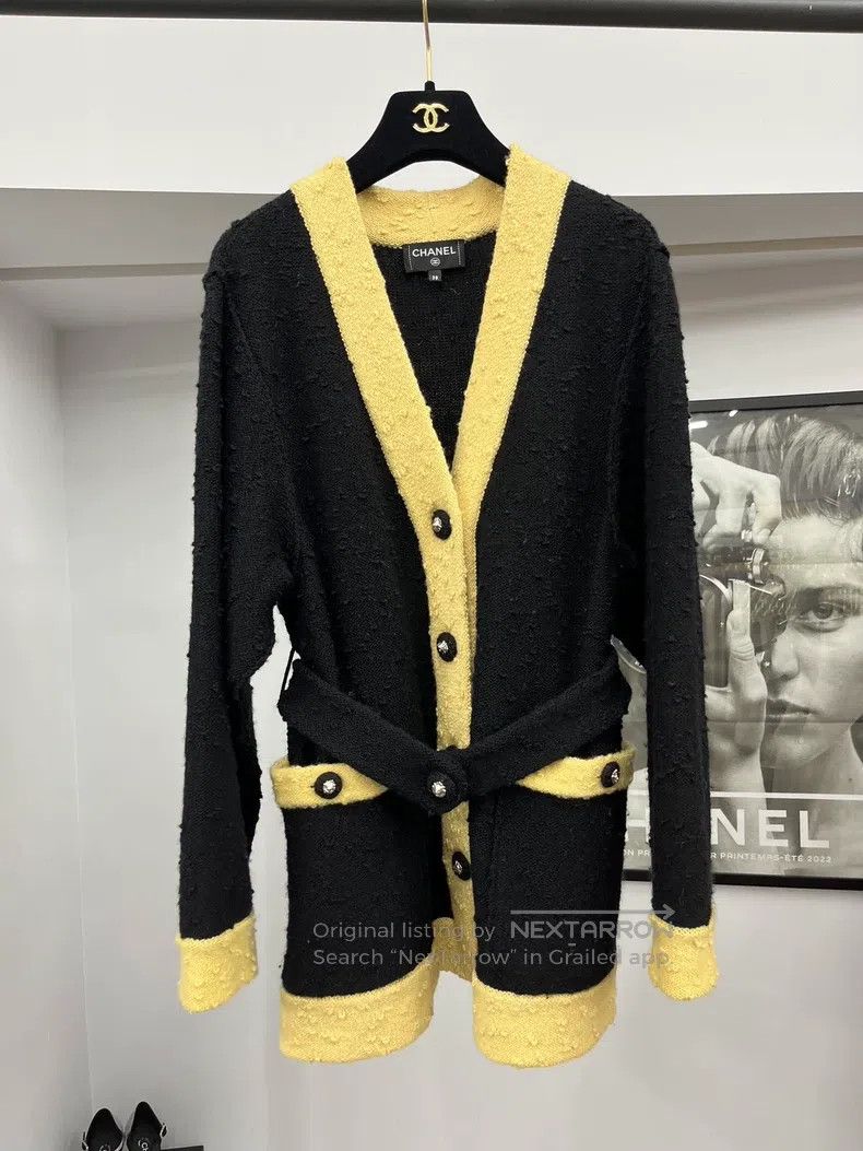 Chanel 24K black stitched knitted cardigan coat