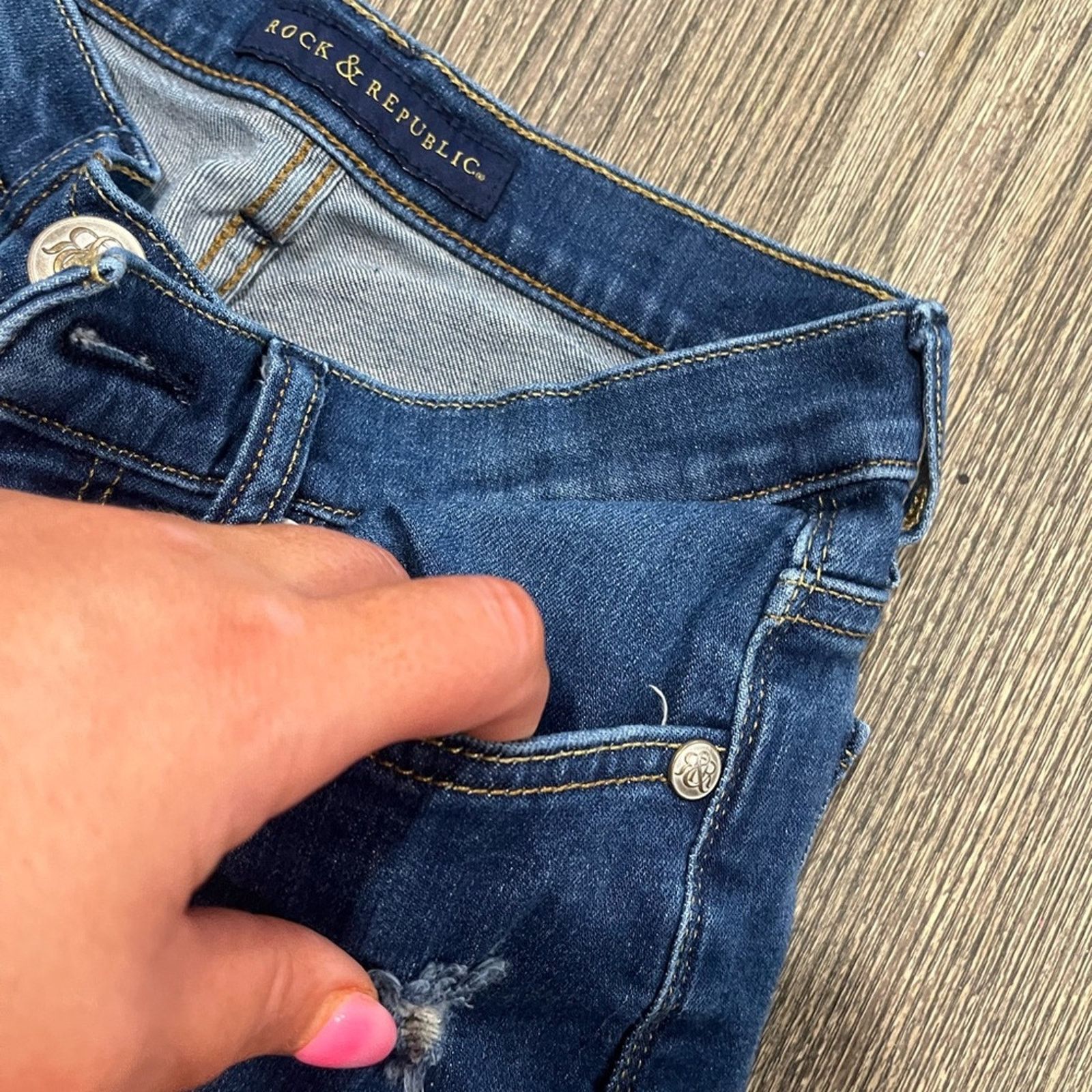 Rock & Republic Rock & Republic Berlin Straight Jeans Pockets Distressed 2 Size 26" / US 2 / IT 38 - 3 Thumbnail