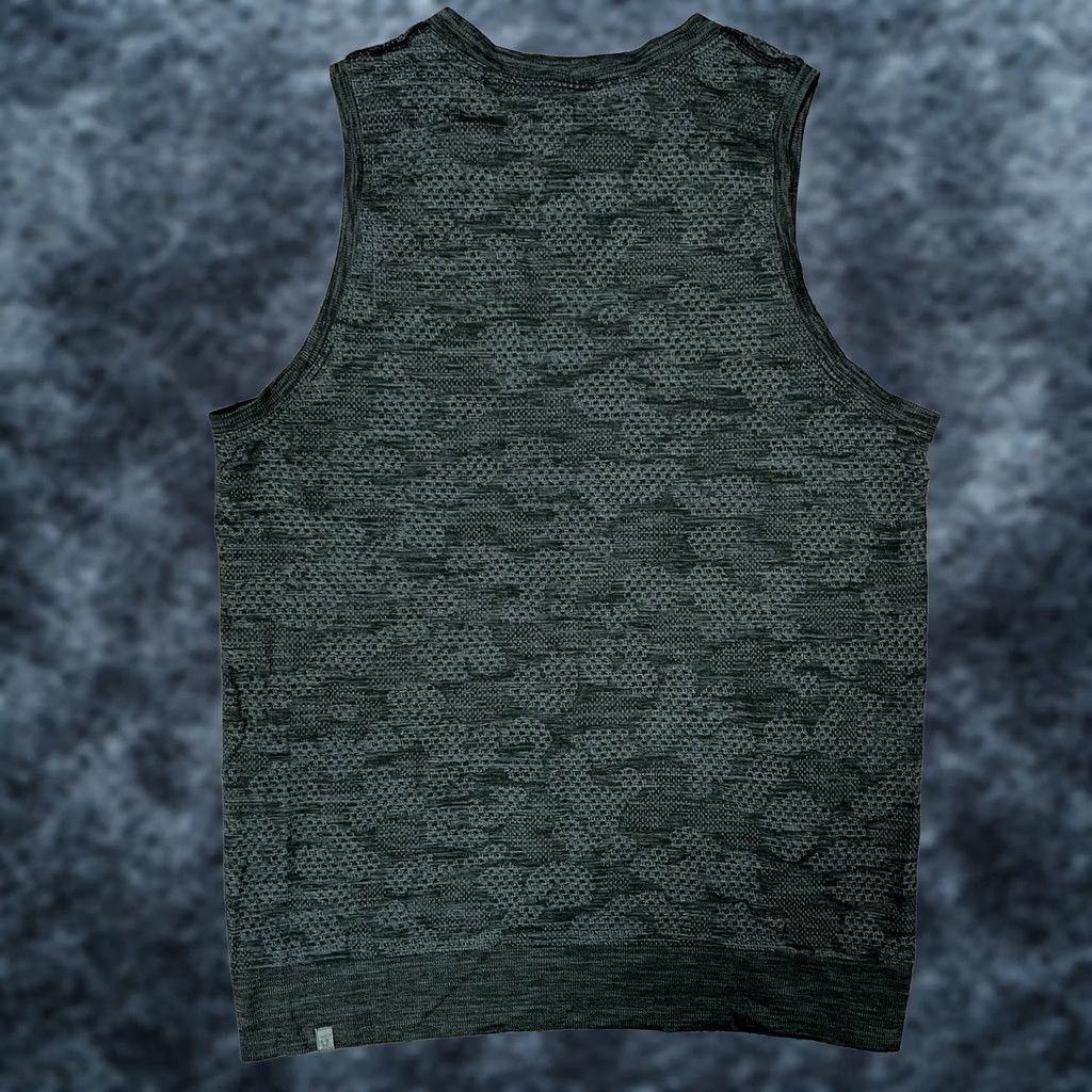 Lululemon Lululemon Tank Camo Shirt Performance XS Womens Black Run Gym Size XS / US 0-2 / IT 36-38 - 1 Thumbnail