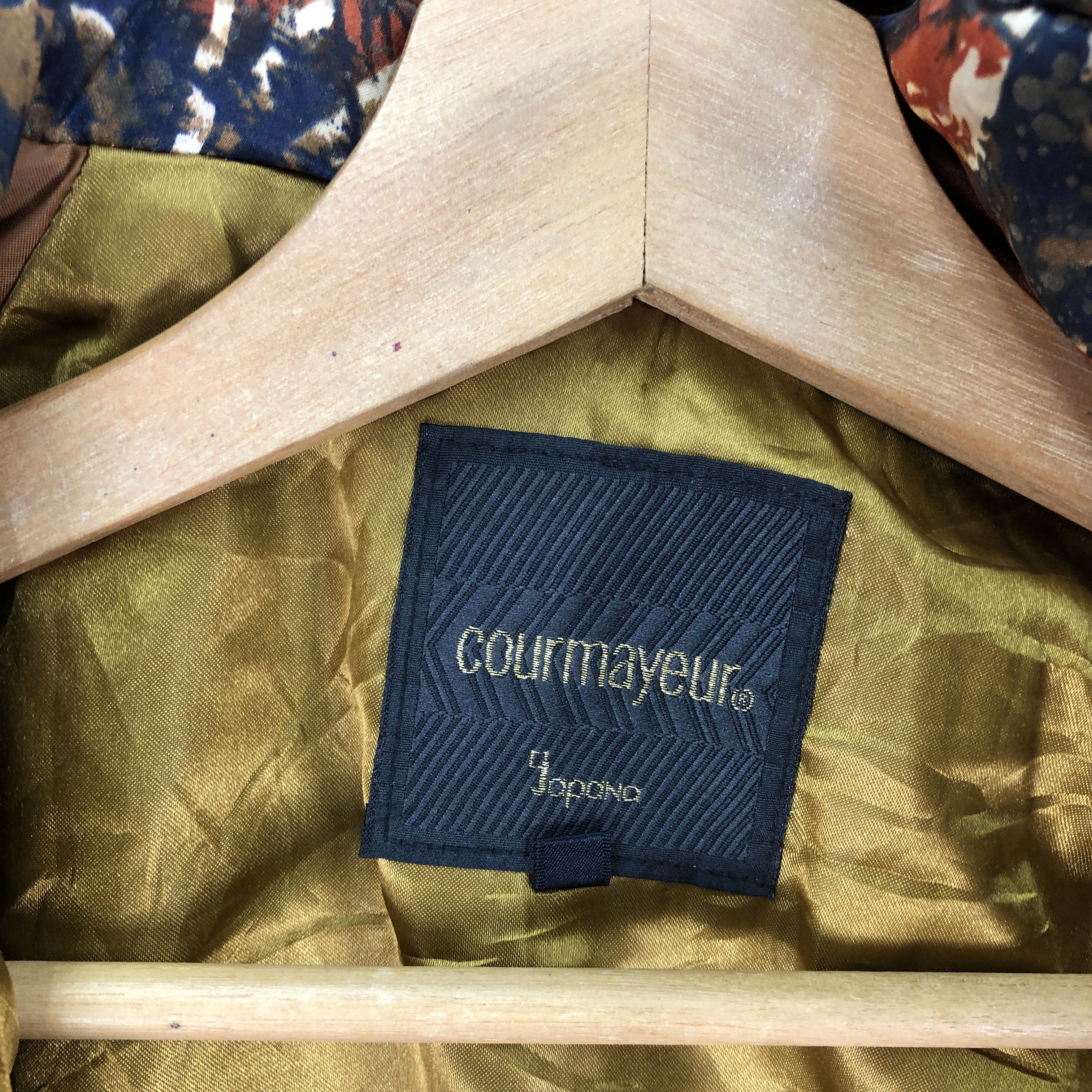 Japanese Brand Vintage 90s Courmayeur Ski Jacket Snowboard Jackets Size US M / EU 48-50 / 2 - 9 Thumbnail