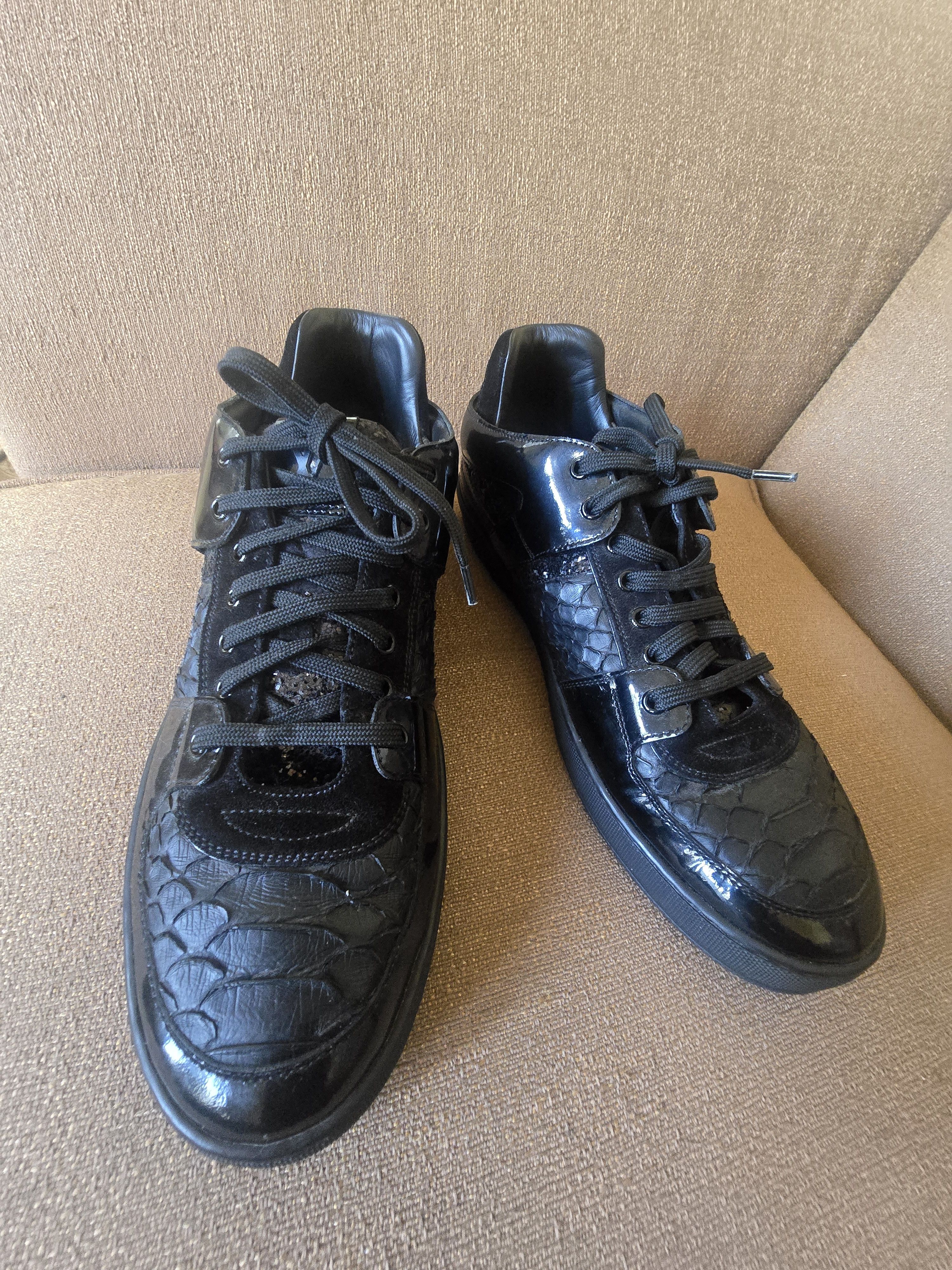 Louis Vuitton Louis Vuitton Black Python/Leather Sneakers Sz LV/8/US9 Size US 9 / EU 42 - 7 Thumbnail