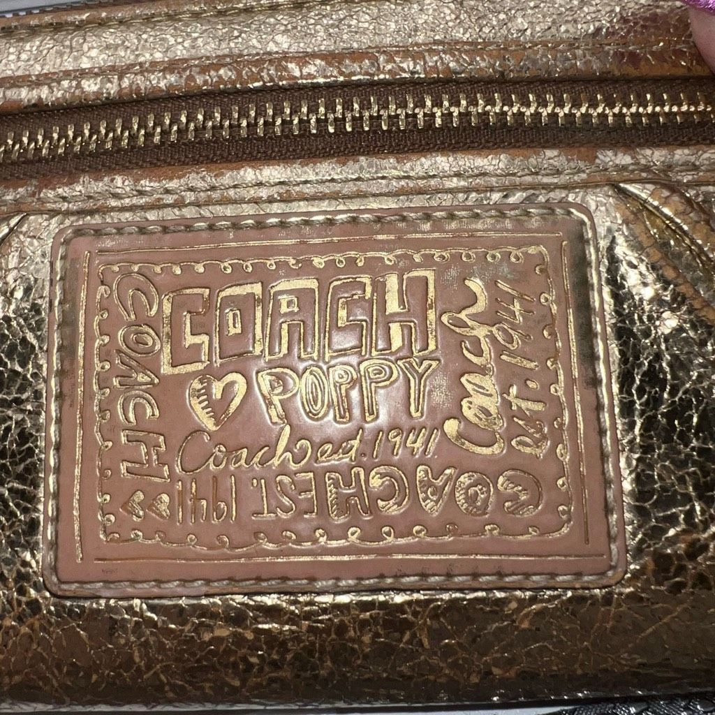 Coach Coach Poppy Vintage Gold zip Around Wallet/Wristlet **SEE DE Size ONE SIZE - 11 Thumbnail