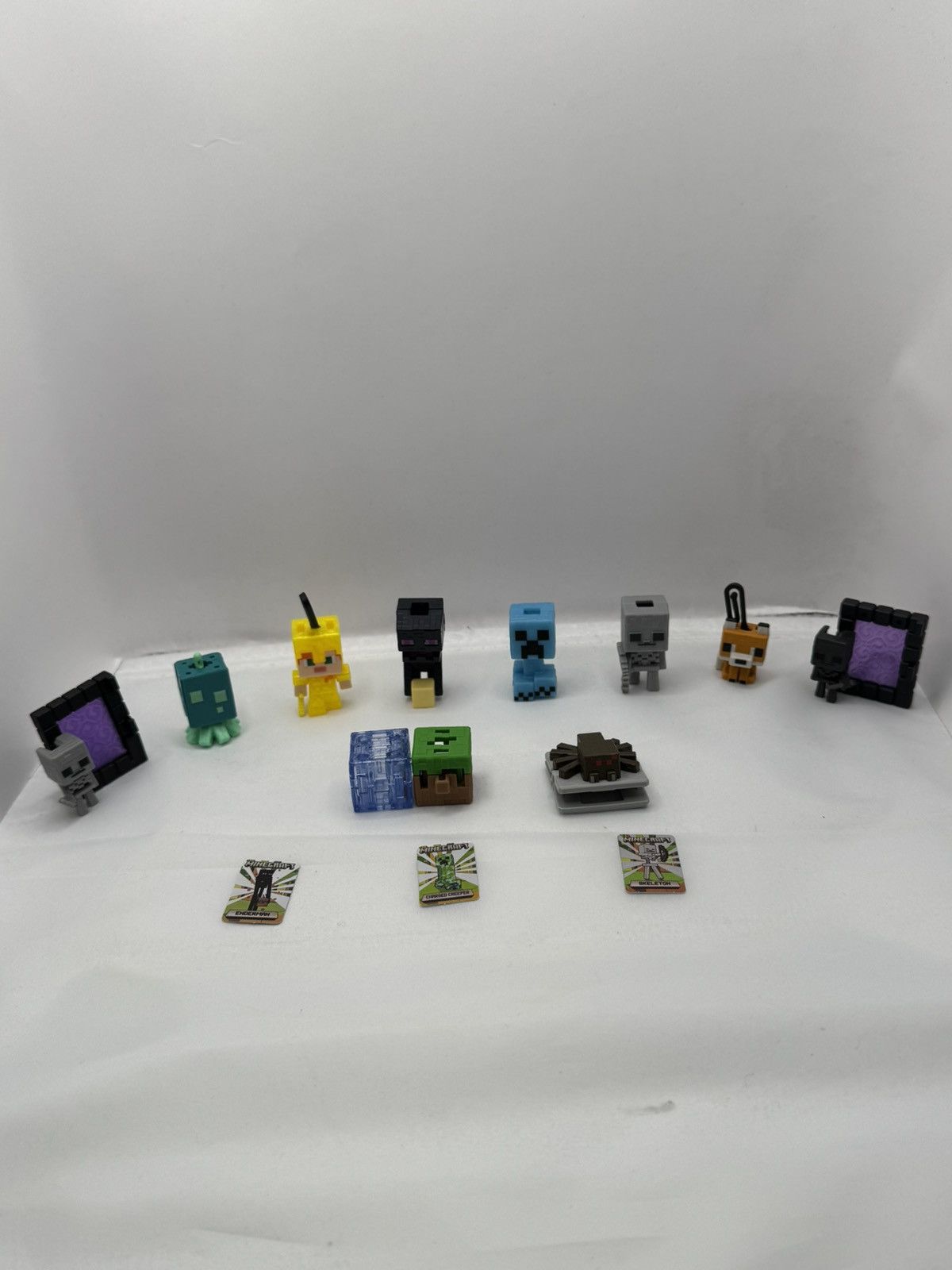The Game Minecraft Charged Creeper Kinder Toy Collectible Size ONE SIZE - 9 Thumbnail