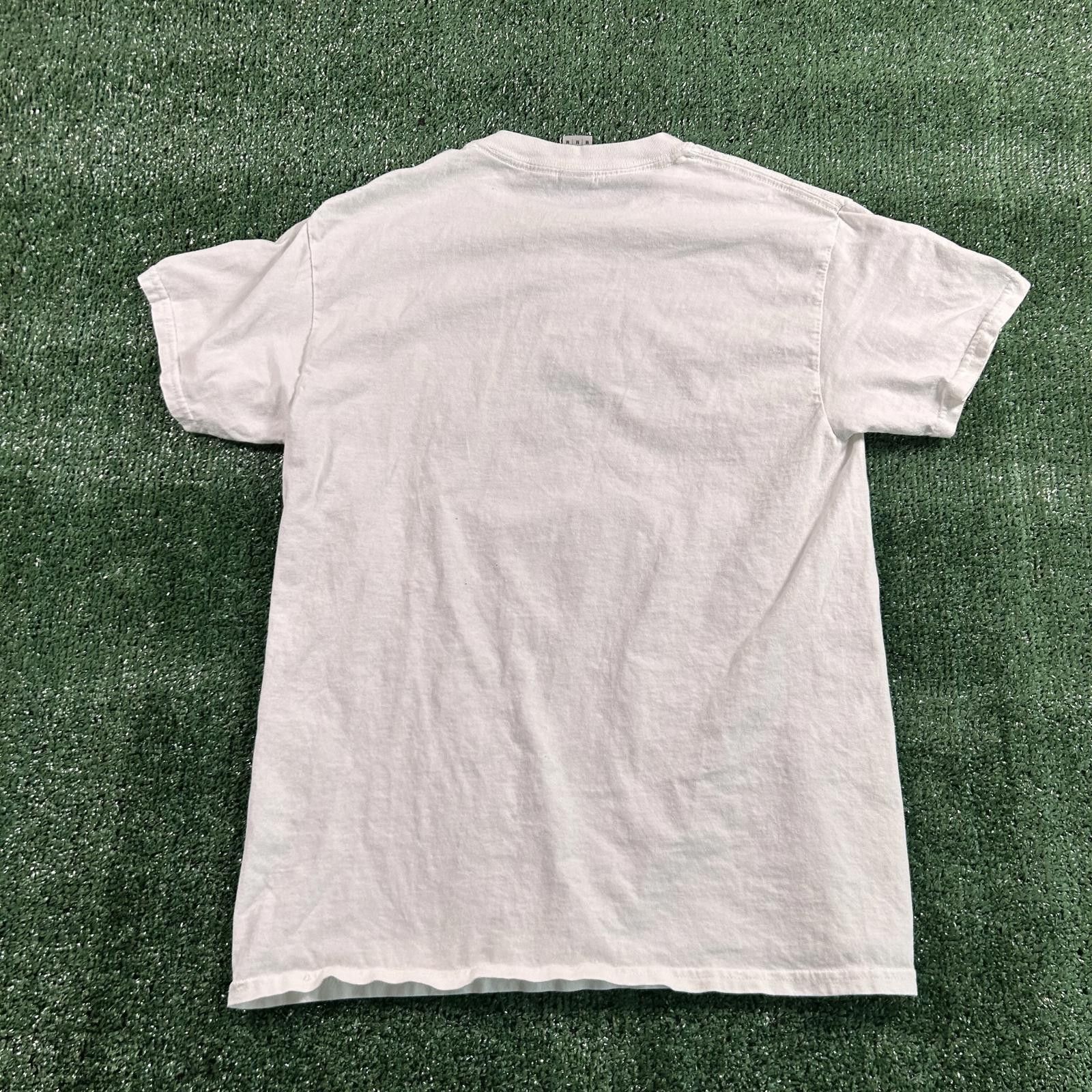 Gildan Men's White Graphic T-Shirt with Iguana Print. Medium Size US M / EU 48-50 / 2 - 4 Thumbnail