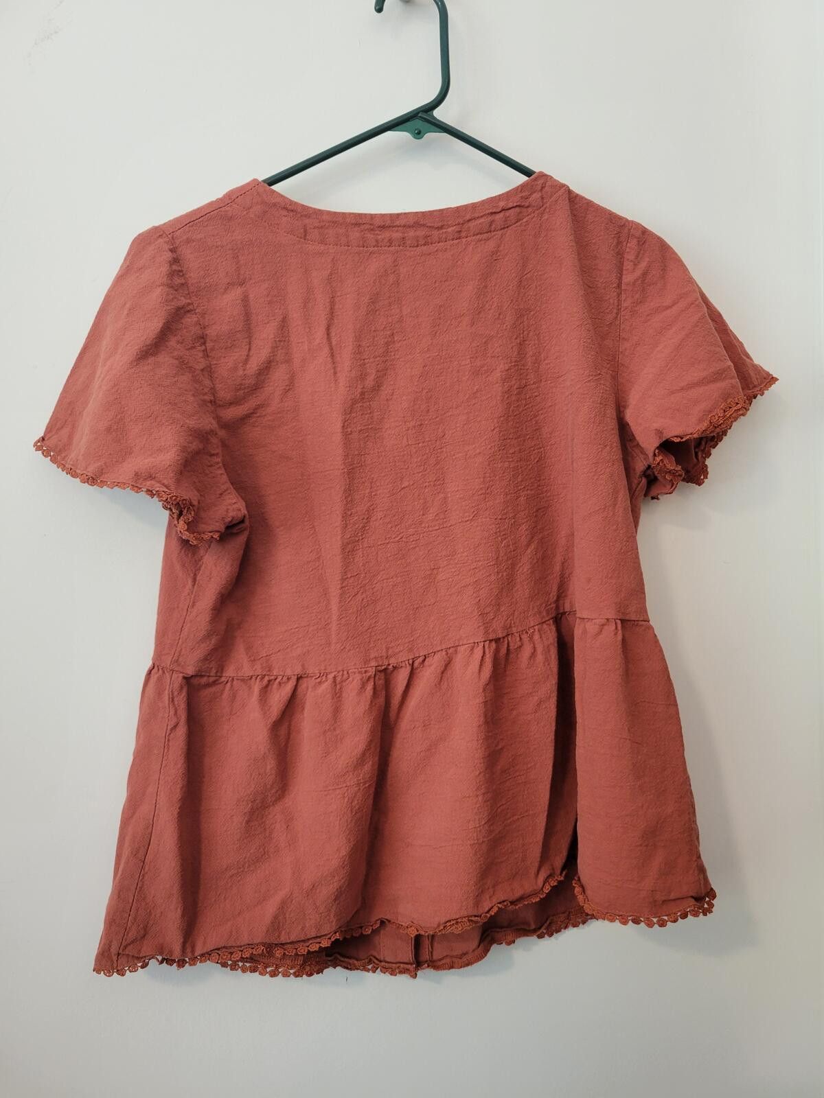 Shein SHEIN Rust Button Front Peplum Top Size M Size M / US 6-8 / IT 42-44 - 2 Thumbnail