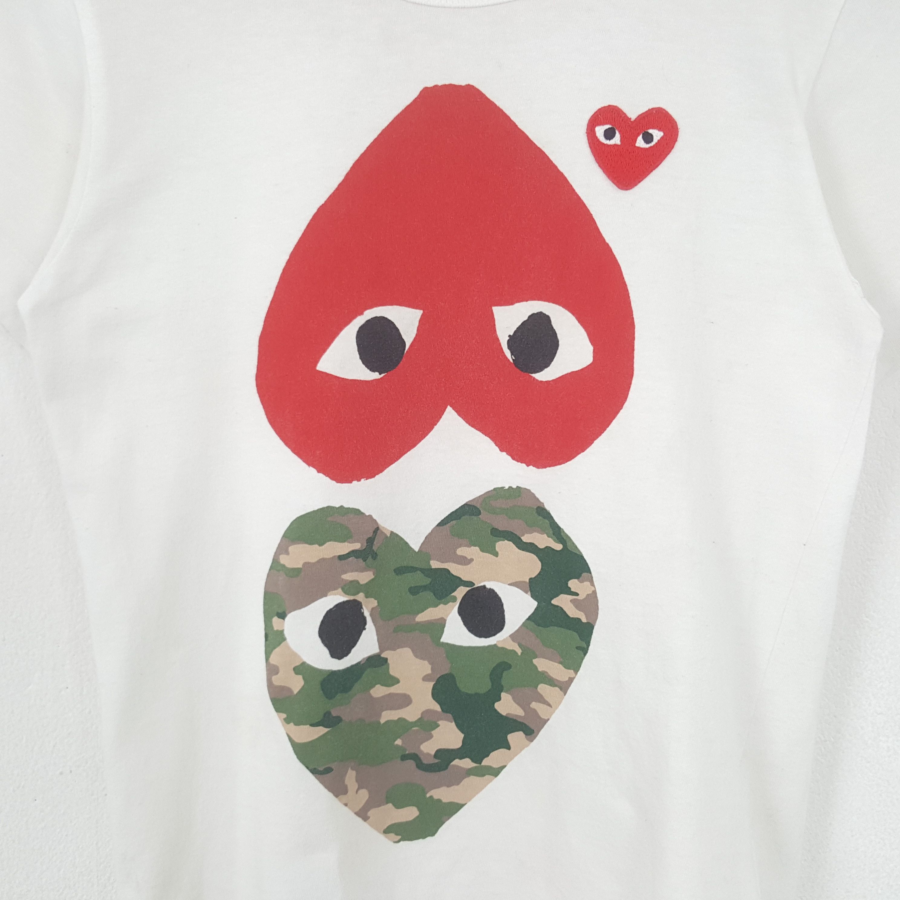Japanese Brand Vintage Play Comme des Garcons Japanese Brand Tshirt RR10 Size US XS / EU 42 / 0 - 2 Thumbnail