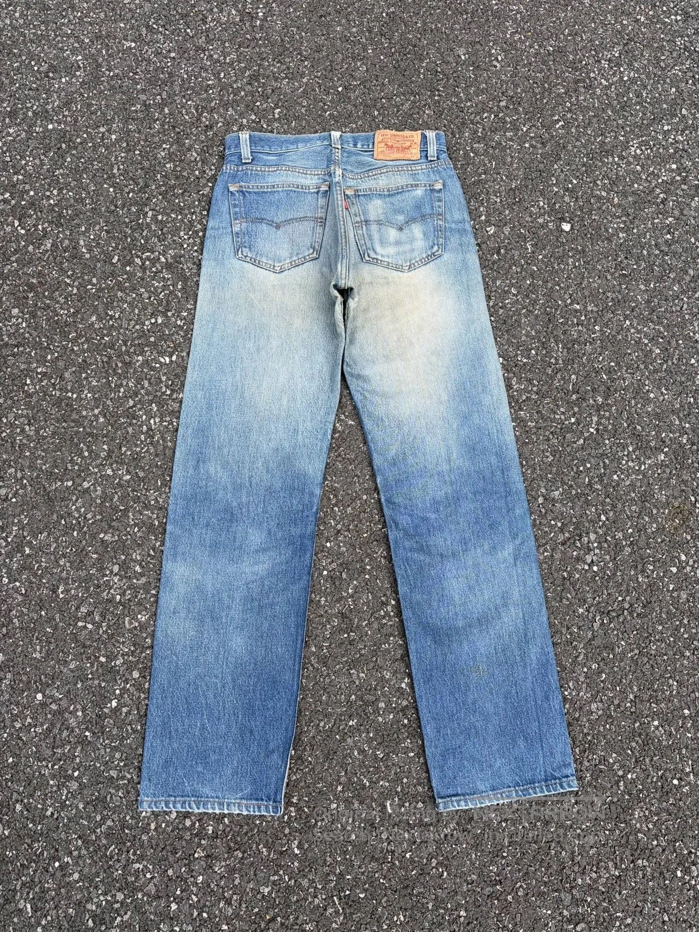 Vintage Vintage 90s Levi's 501 Blue Jeans. Size US 31 - 6 Thumbnail