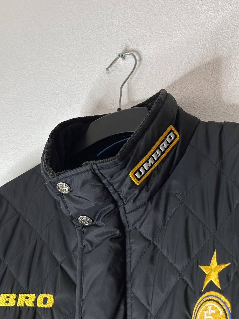 Umbro Umbro FC Inter Milan Soccer Quilted Jacket Black L Vintage Size US L / EU 52-54 / 3 - 6 Thumbnail