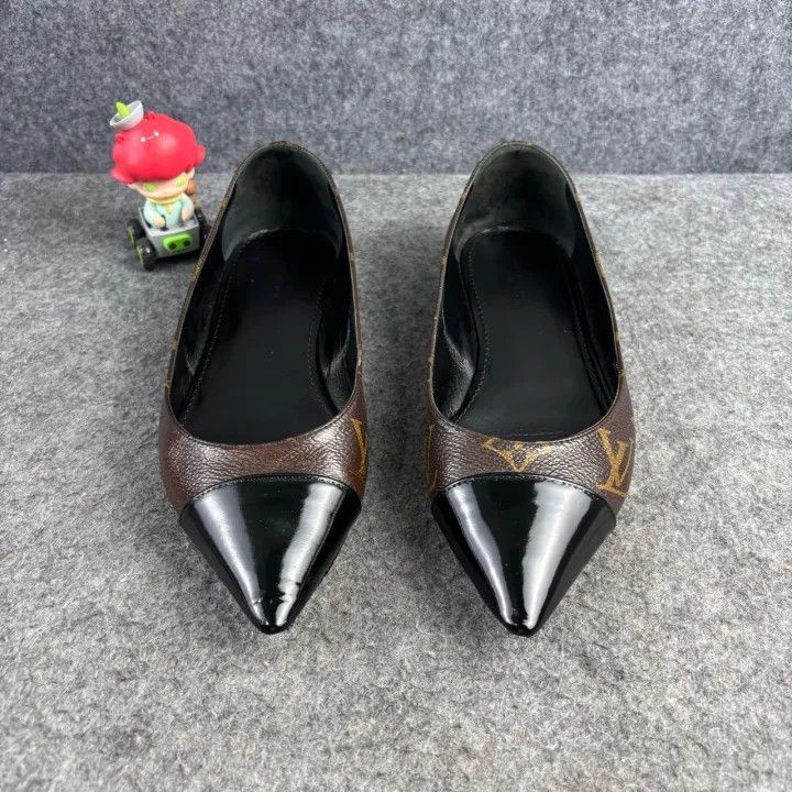 Louis Vuitton Louis Vuitton Classic Pointed Toe Casual Shoes -2508 Size US 6 / IT 36 - 2 Thumbnail