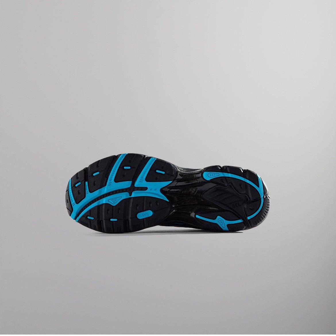 Asics × Kith × Marvel Comics Marvel | Kith for ASICS Battle Spectra Pack Size 7.5 Size US 7.5 / EU 40-41 - 8 Thumbnail