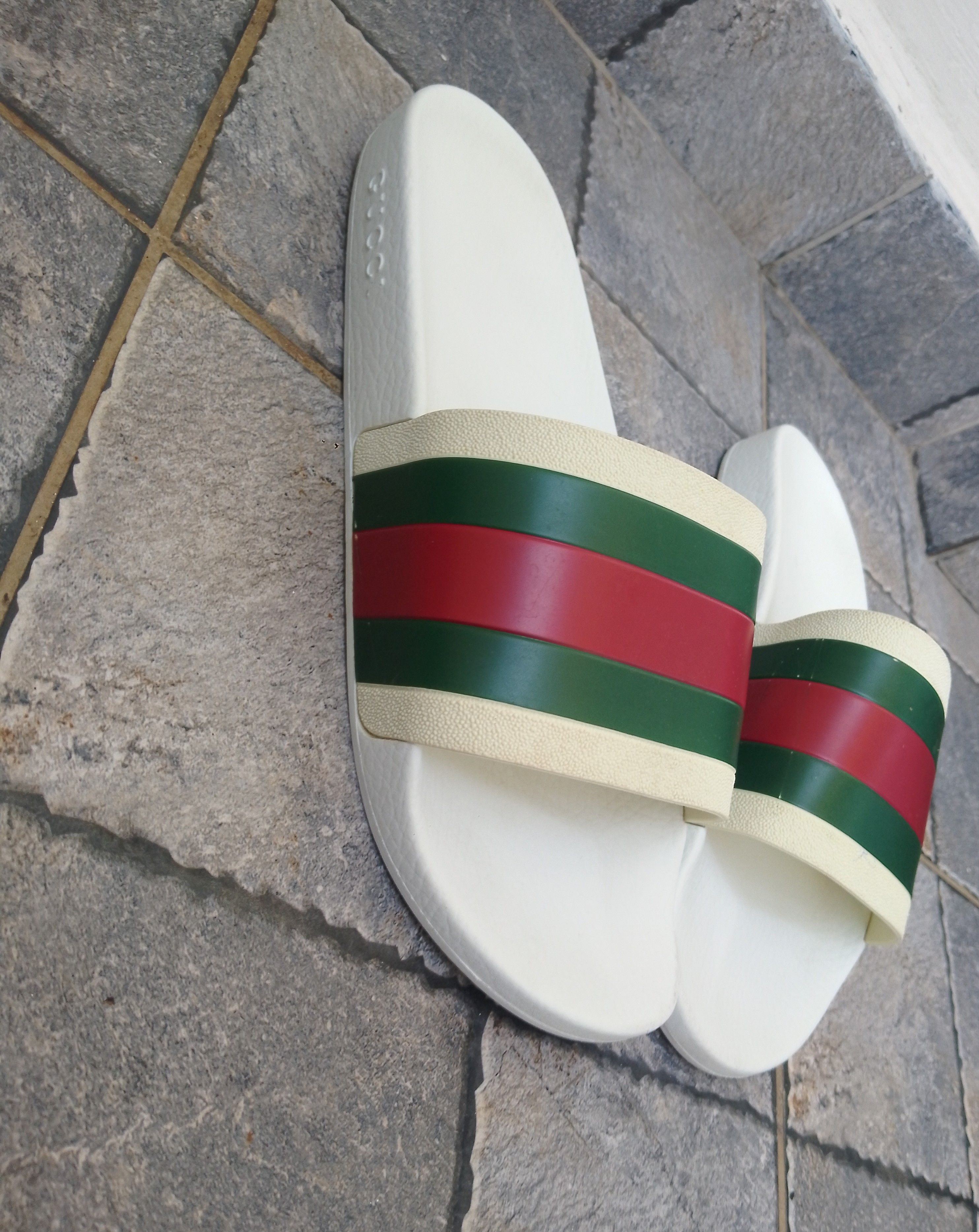 Gucci Gucci web rubber slide sandals Size US 12 / EU 45 - 11 Thumbnail