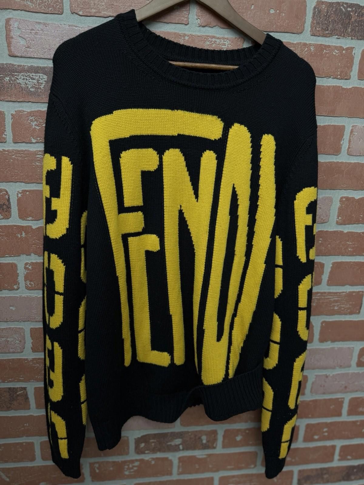 Fendi Men's Fendi Brown, Black & Yellow Sweater Size 52 Knit $1k Size US L / EU 52-54 / 3 - 3 Thumbnail