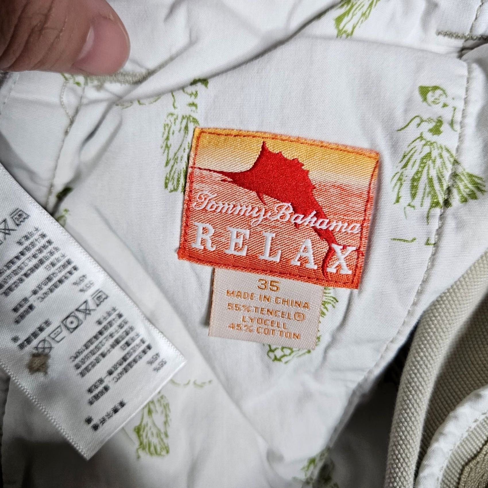 Tommy Bahama Tommy Bahama Men’s Relax Light Gray Short Size 35 Short Sleeve? Size US 35 - 5 Thumbnail