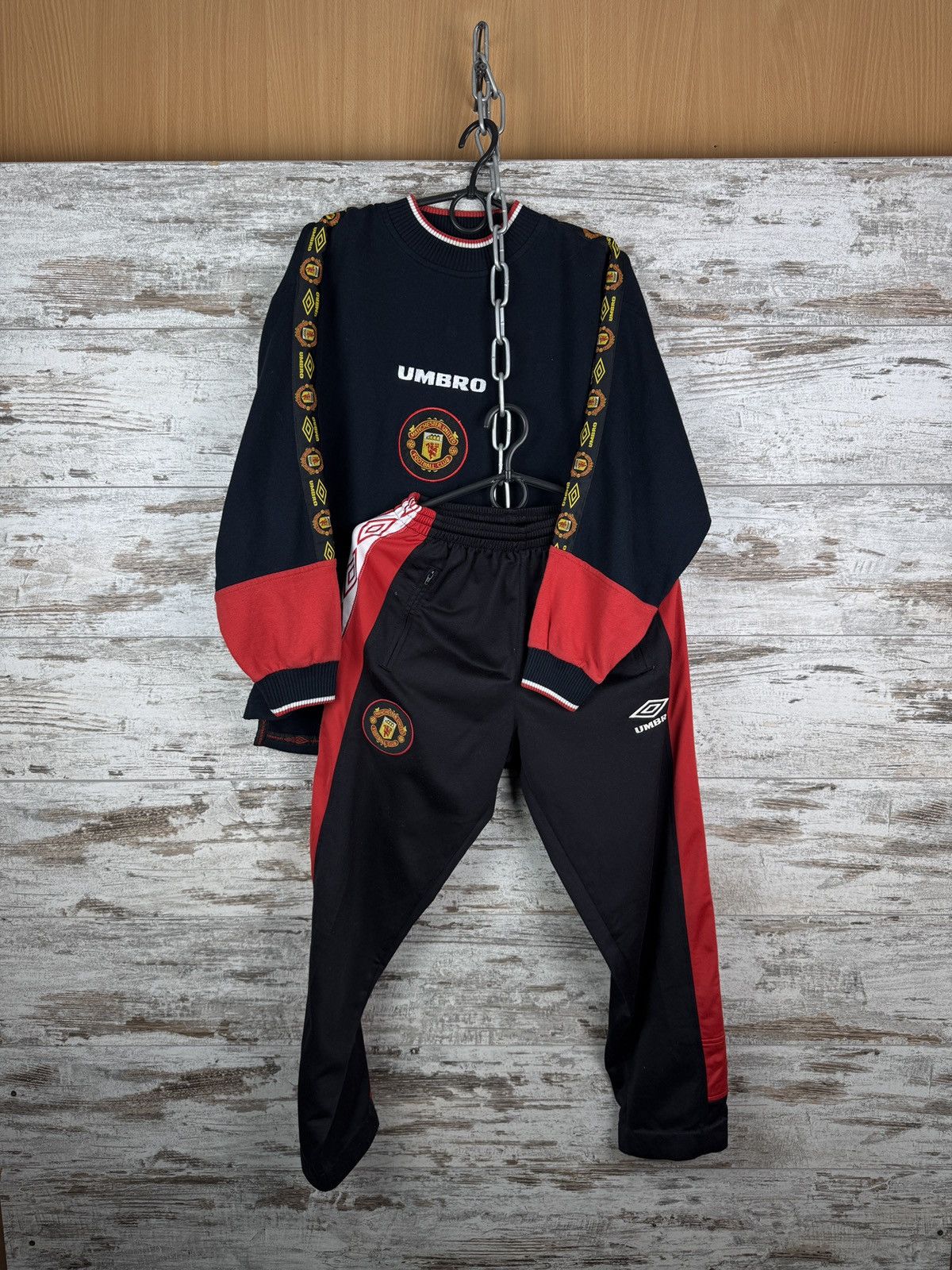 Umbro × Vintage Vintage Umbro Manchester United FC SHARP sport suits jacket Size US XS / EU 42 / 0 - 2 Thumbnail