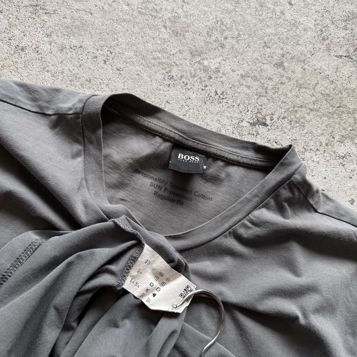 Hugo Boss Boss Hugo Boss Mens Dark Grey Big Logo Spell Out T-Shirt Size US M / EU 48-50 / 2 - 3 Thumbnail