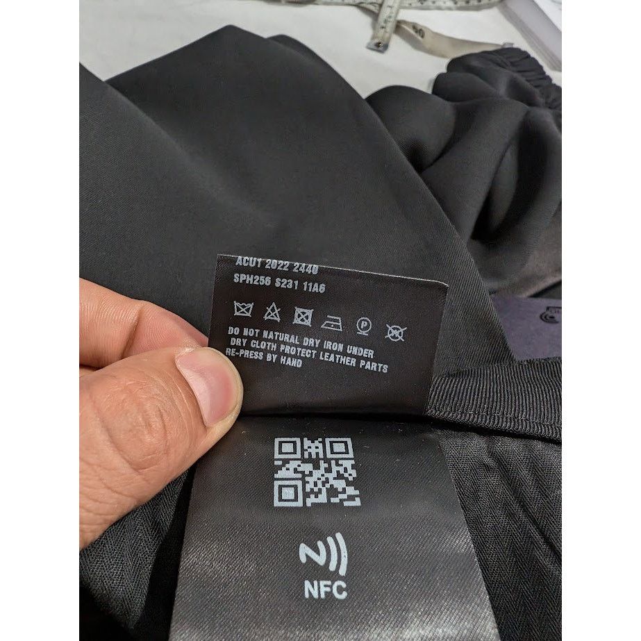 Prada o1rshd1 Gabardine Pants in Nero Size US 34 / EU 50 - 18 Thumbnail