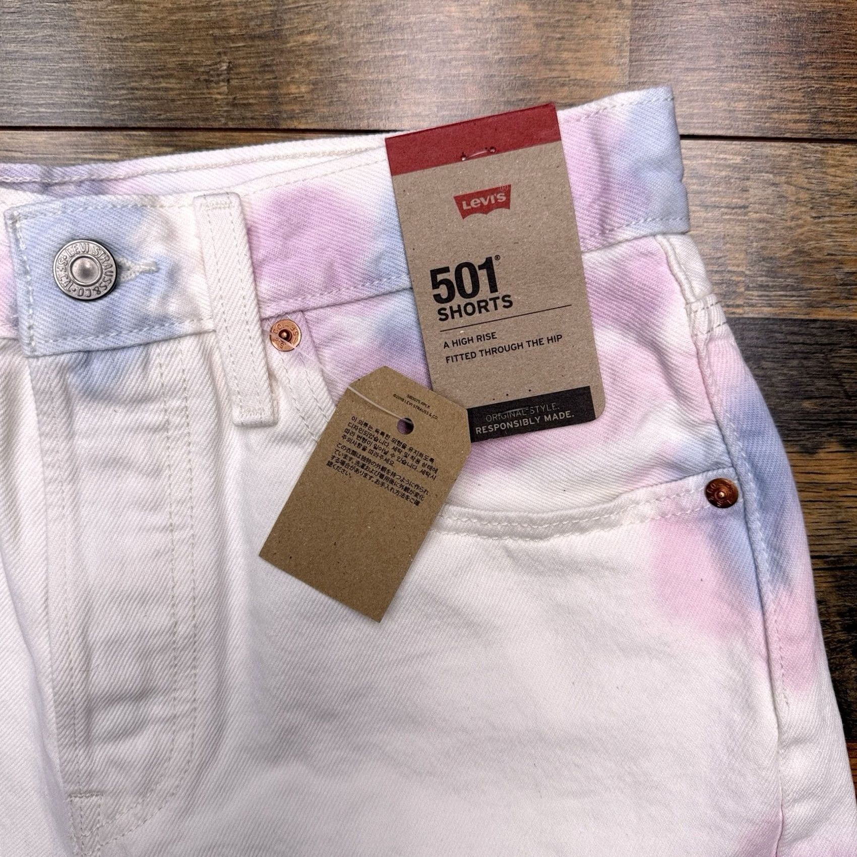 Levi's Levi'S 501 Tie Dye Shorts Womens White Denim Cut Off High Rise 27 Inch Size 27" / US 4 / IT 40 - 4 Thumbnail