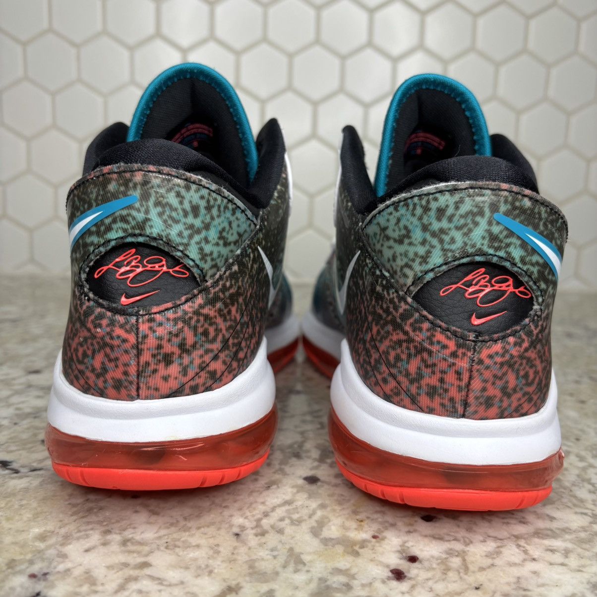 Nike Size 9.5 - Nike LeBron 8 V/2 Low Miami Night Clean No Box Size US 9.5 / EU 42-43 - 12 Thumbnail