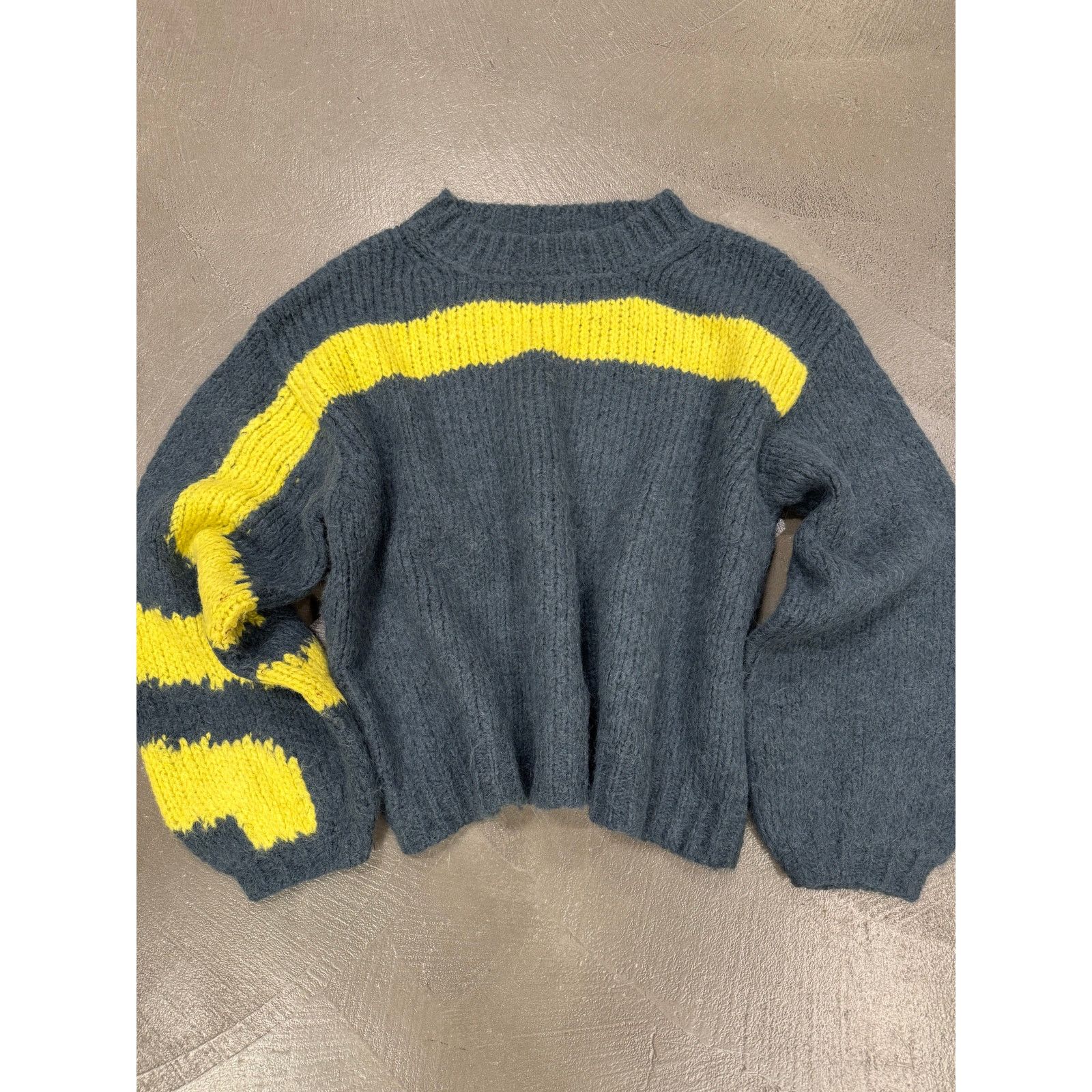 Dries Van Noten A/W2014 Dries Van Noten runway alpaca & wool boxy knit Size US M / EU 48-50 / 2 - 4 Thumbnail