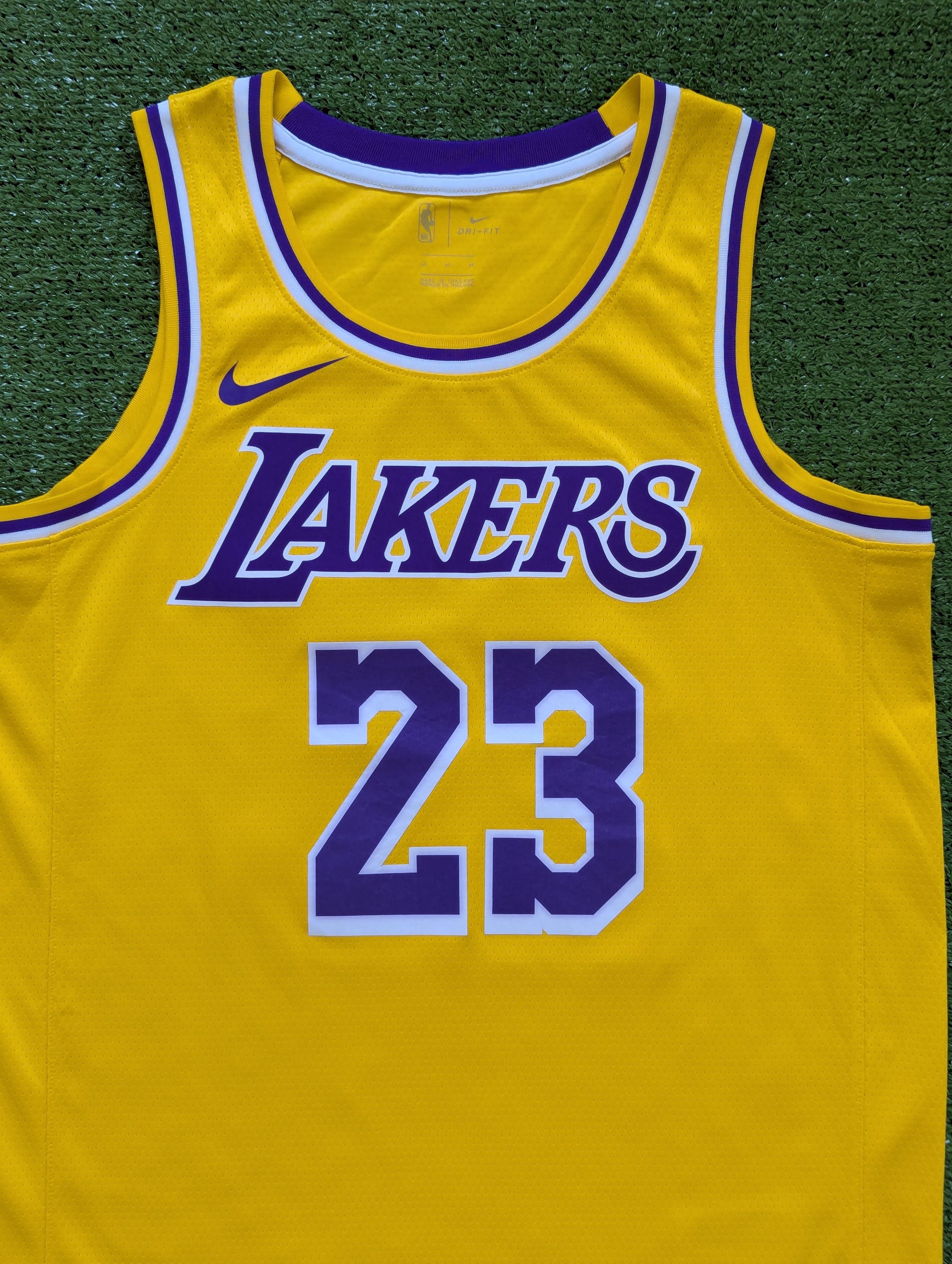 Nike NBA LOS ANGELES LAKERS BASKETBALL SHIRT JERSEY JAMES #23 Size US M / EU 48-50 / 2 - 7 Thumbnail