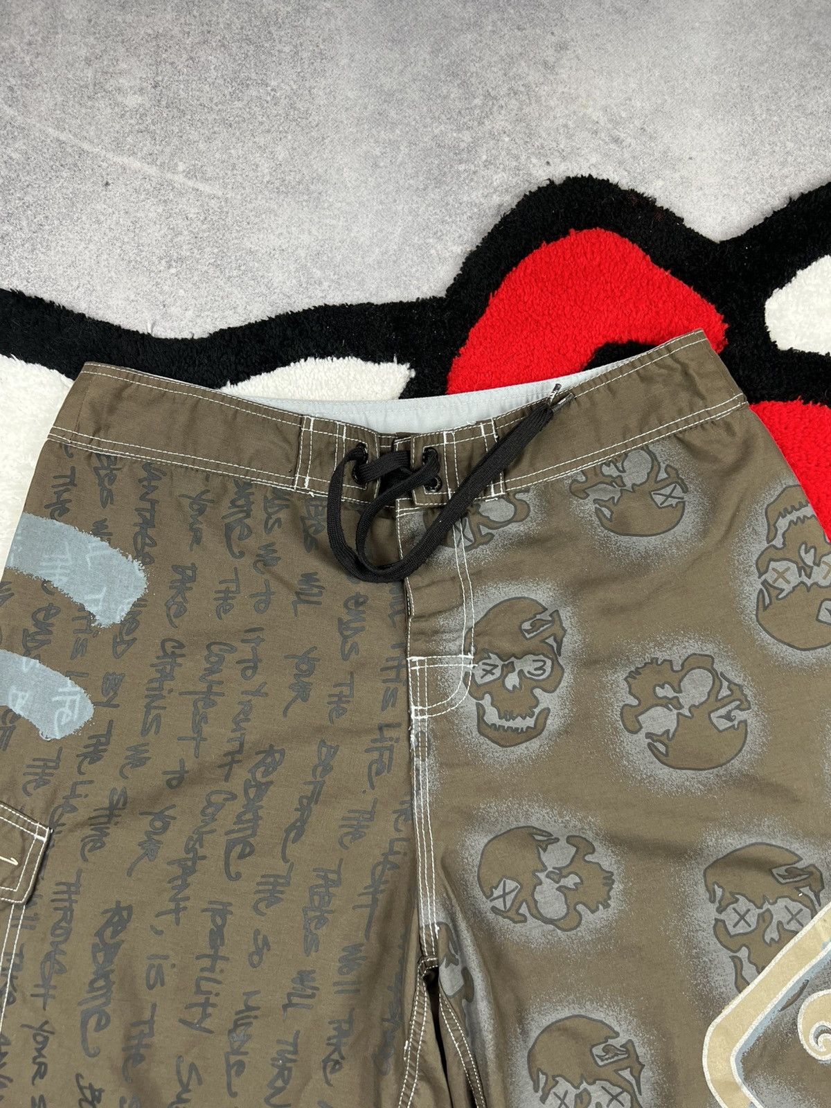 Vintage Vintage Missionbay Surf Life Skulls Gothic Nylon Y2K Shorts Size US 36 / EU 52 - 4 Thumbnail