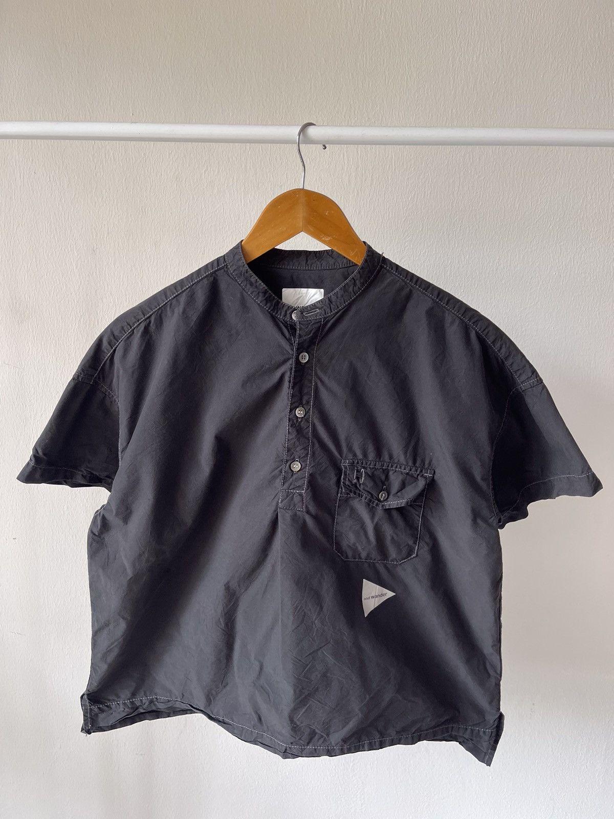 And Wander And Wender Croped SHIRT Half Button. Size US M / EU 48-50 / 2 - 3 Thumbnail