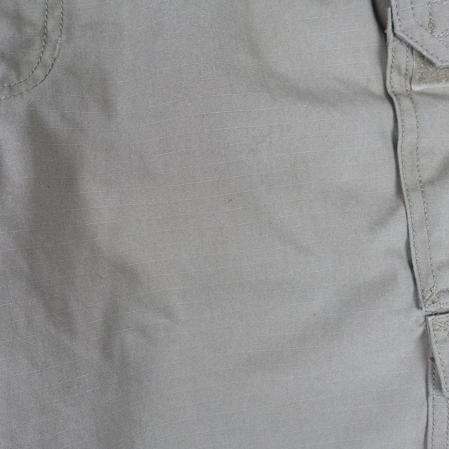 Vintage 5.11 Tactical Cargo Pants Mens 31x30 Beige Elastic Waist Ripstop Workwear Series Cargo Pants Mens Beige Size US 31 - 6 Thumbnail