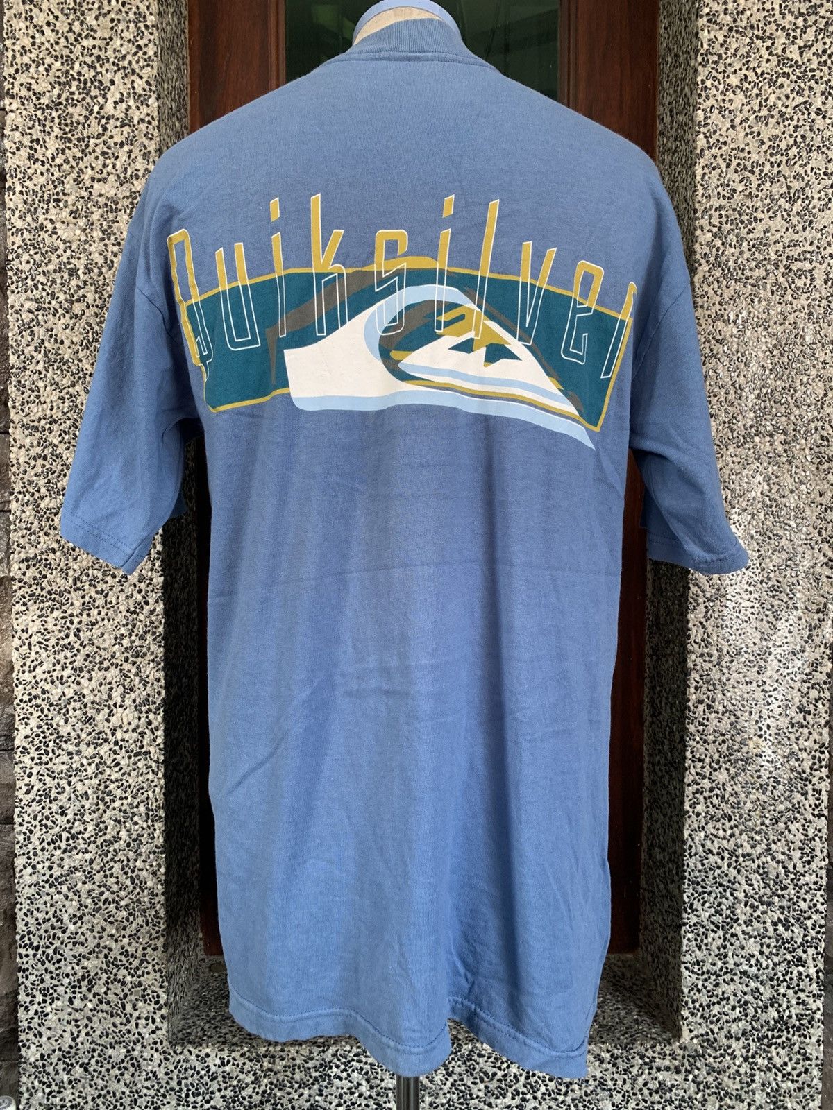 Quiksilver Vintage Quiksilver Surf / Surfing / Surfwear T shirt Size US M / EU 48-50 / 2 - 1 Thumbnail