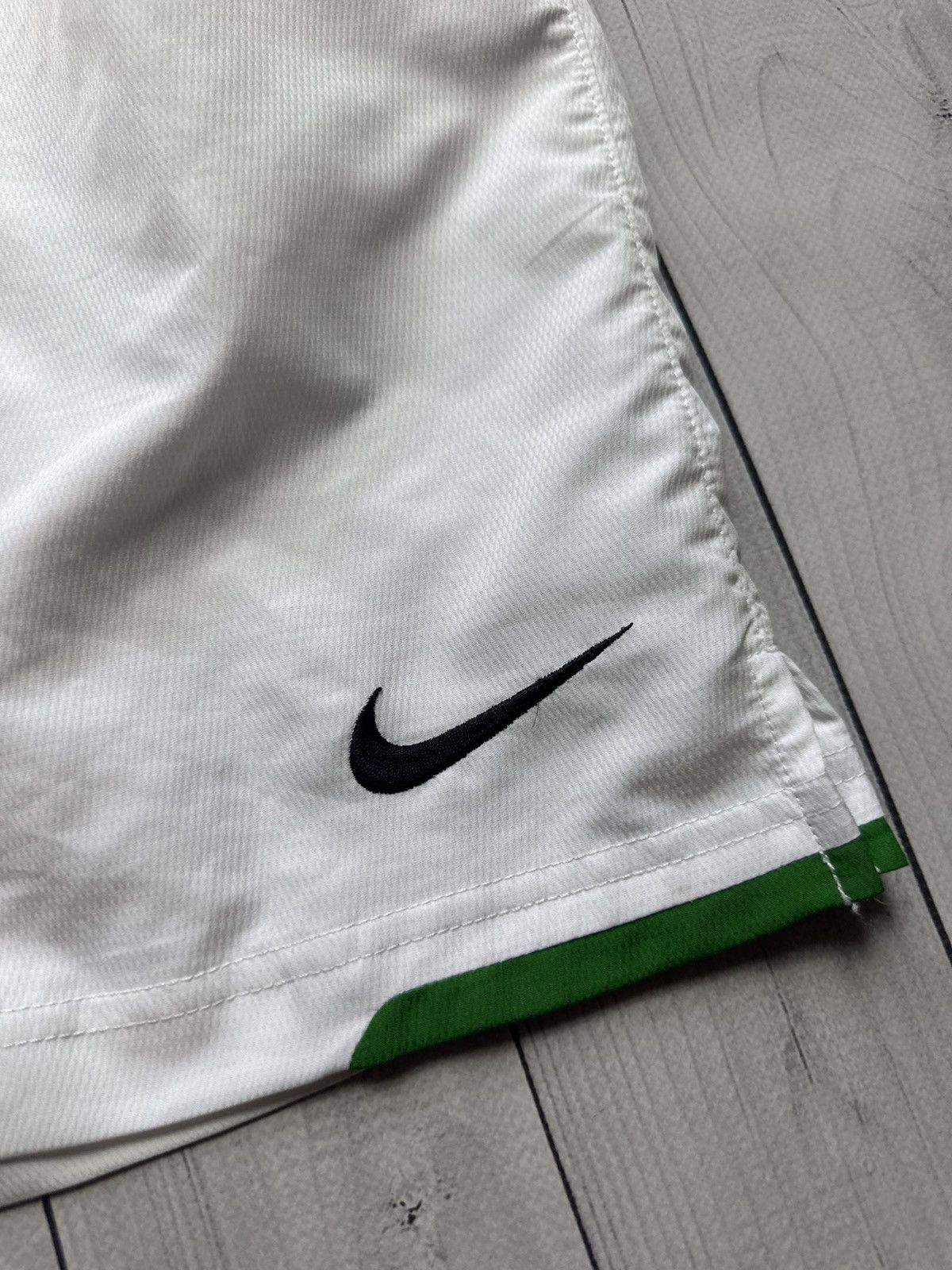 Nike × Vintage Vintage Nike Celtic soccer shorts size M Size US 32 / EU 48 - 3 Thumbnail