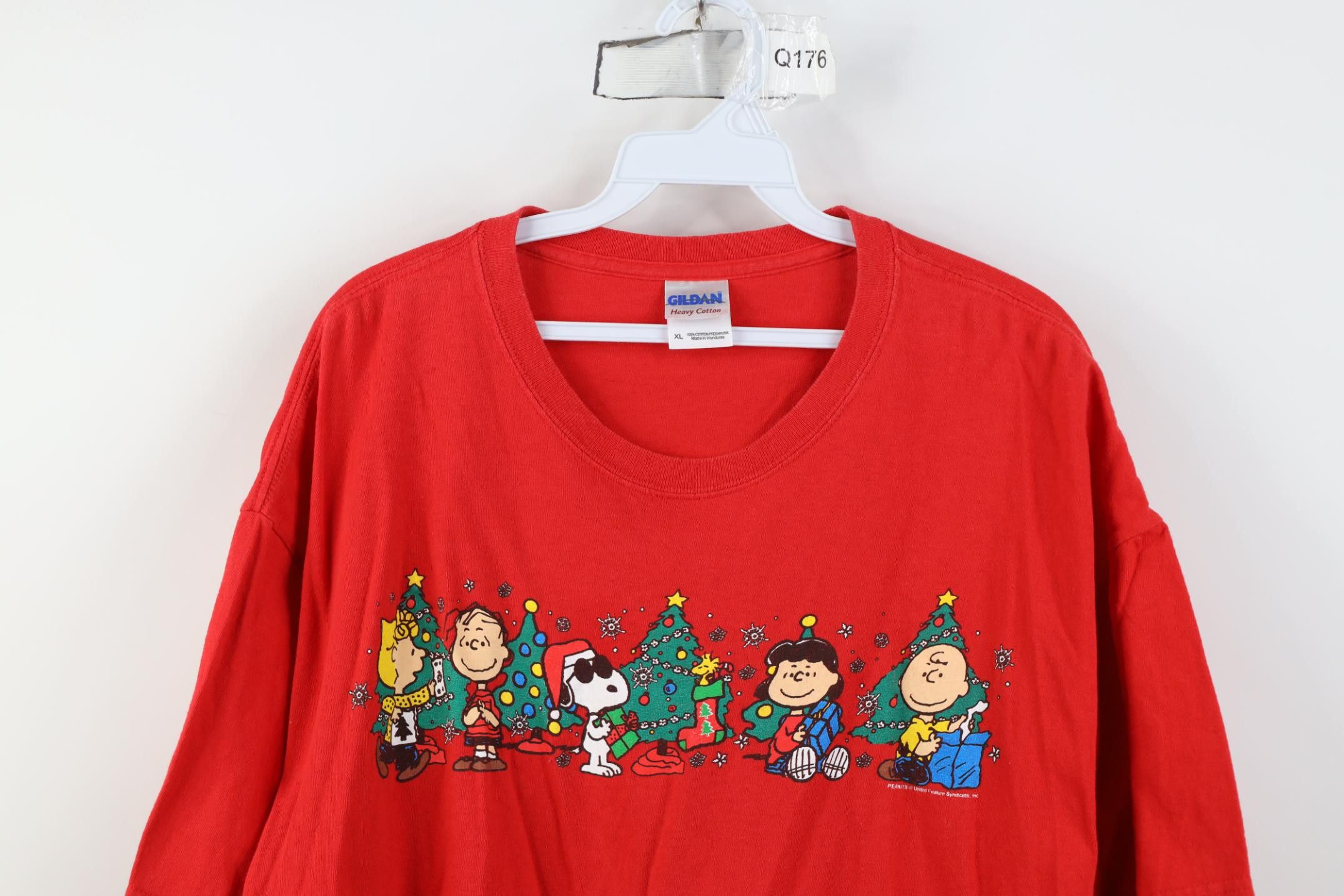 Gildan Vintage Y2K Peanuts Charlie Brown Joe Cool Christmas T-Shirt Size US XL / EU 56 / 4 - 2 Thumbnail