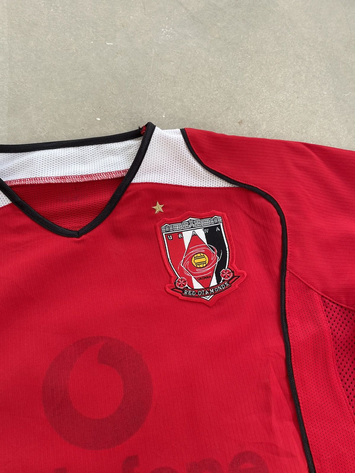 Nike VINTAGE URAWA RED DIAMONS 2005/2006 HOME JERSEY Size US S / EU 44-46 / 1 - 3 Thumbnail