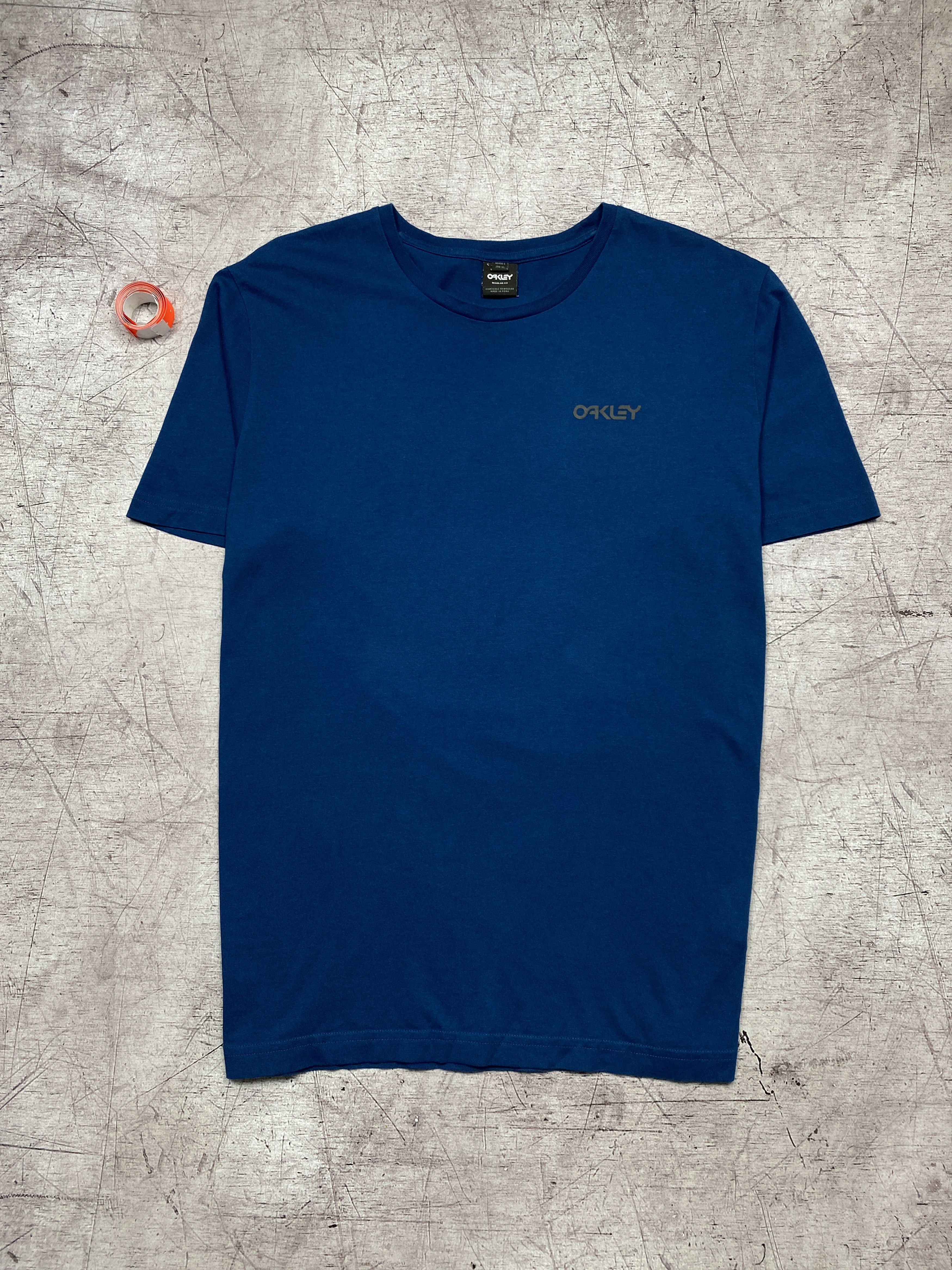 Oakley × Vintage Oakley Vintage Mens Crew Neck T-Shirt Size US L / EU 52-54 / 3 - 4 Thumbnail