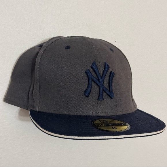 New Era NEW ERA YANKEES MLB FITTED HAT SZ 8 Size ONE SIZE - 1 Thumbnail